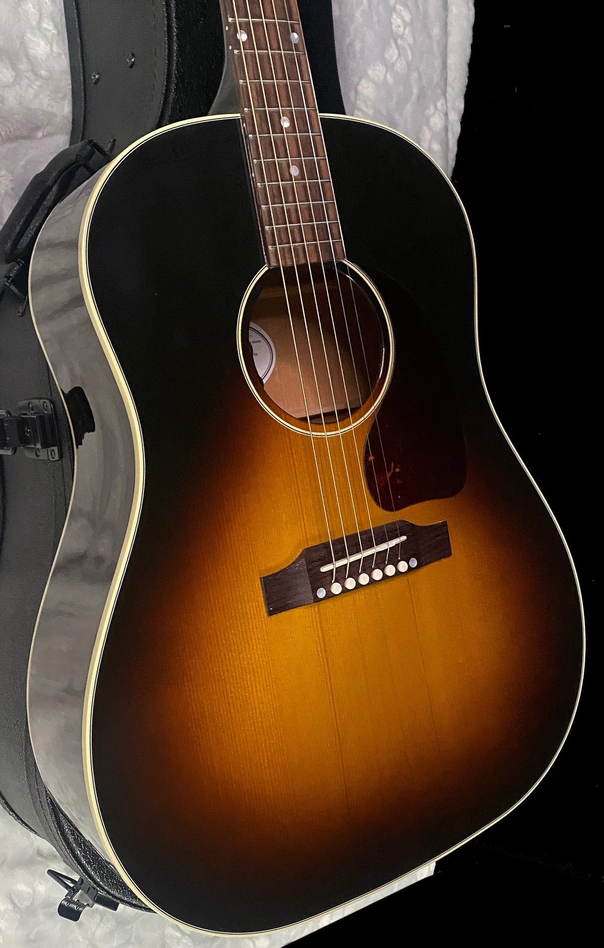 NEW! Gibson J-45 Standard Acoustic Electric Guitar - Baggs HiFi DNA System - Vintage Sunburst - Authorized Dealer - 4.5lbs - G07861