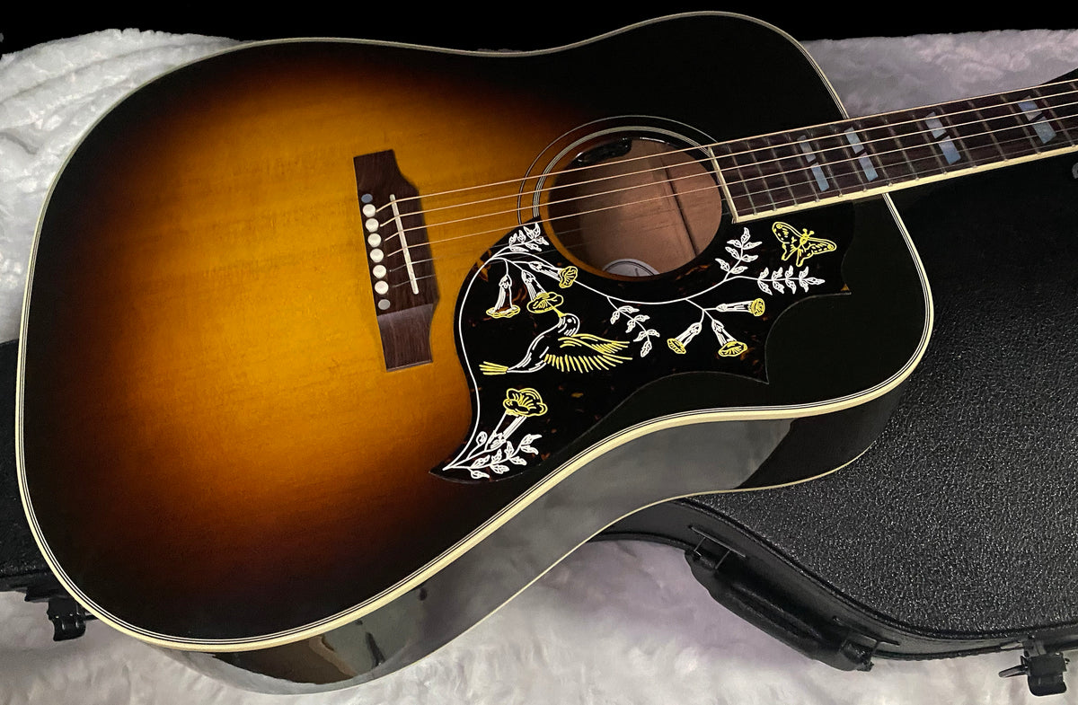 NEW ! Gibson Hummingbird Standard - Vintage Sunburst - Acoustic Electric - Baggs HiFi DNA System - Authorized Dealer - 4.9lbs - G07863