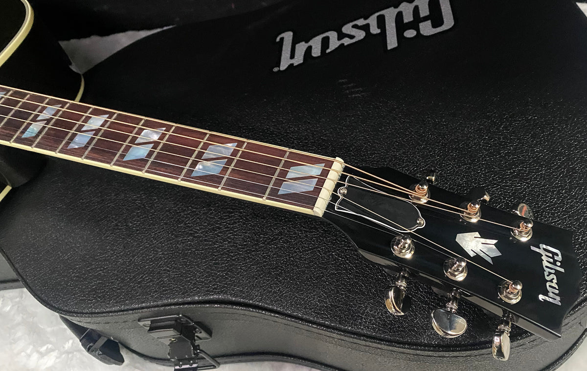 NEW ! Gibson Hummingbird Standard - Vintage Sunburst - Acoustic Electric - Baggs HiFi DNA System - Authorized Dealer - 4.9lbs - G07863