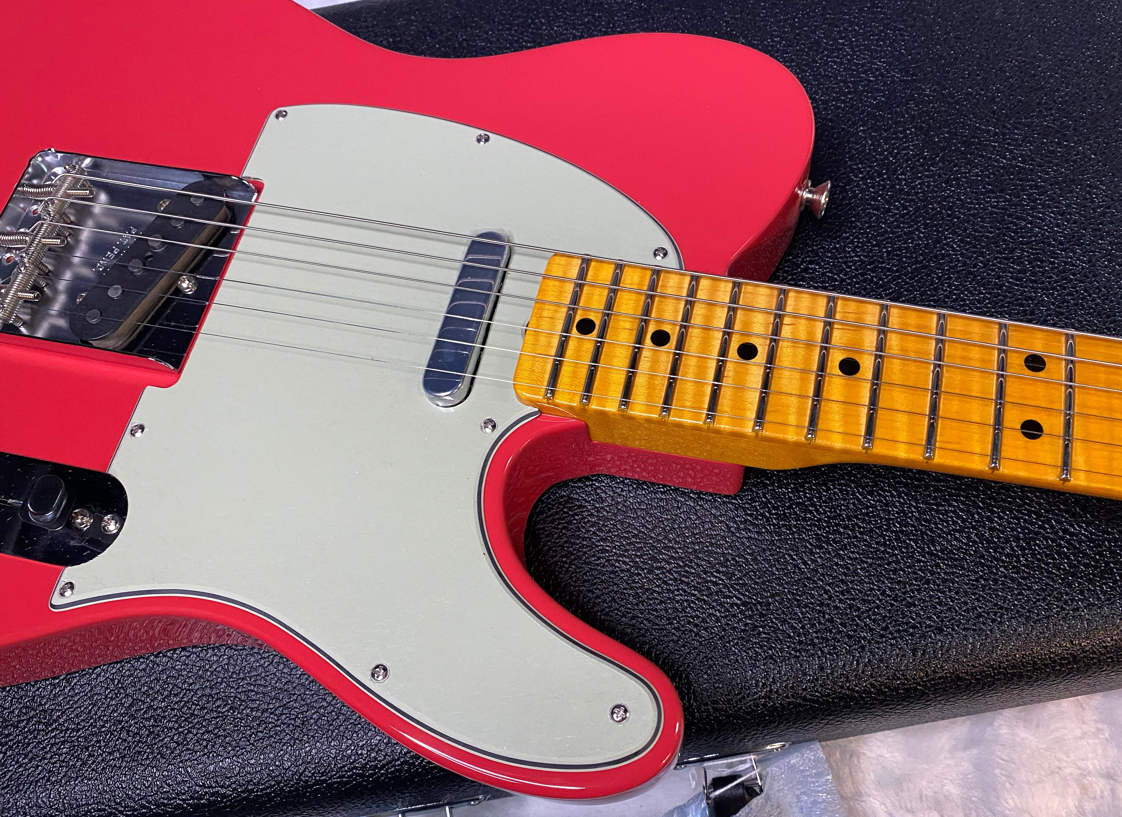 NEW! Fender Custom Shop Flamethrower Telecaster Custom - NOS - Modern Specs - Texas Special Pick-Ups - AAAA Flamed Neck - Fiesta Red - Authorized Dealer - 7.2lbs - G07144