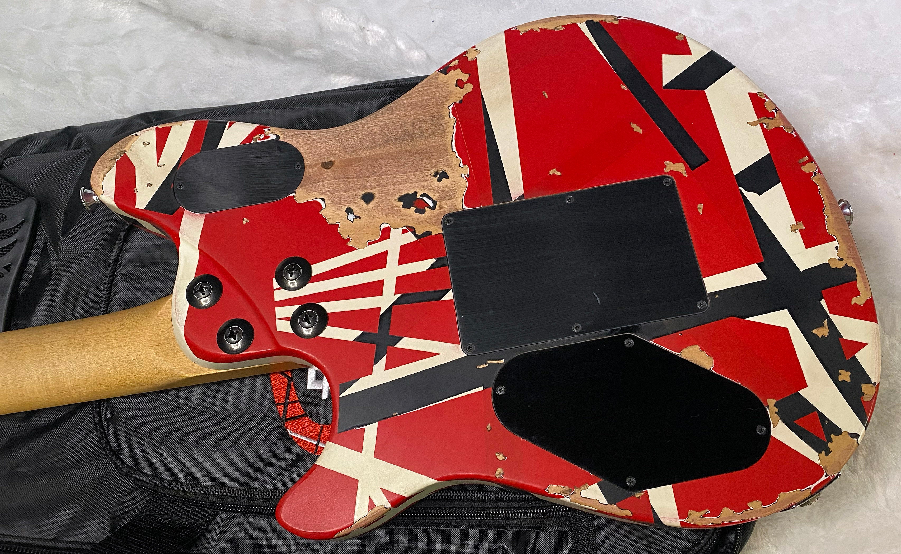 NEW ! EVH Limited Edition Wolfgang Special Striped Series - Ebony Fingerboard, Red, Black, White, Aged - 7.9lbs - Authorized Dealer - G07160