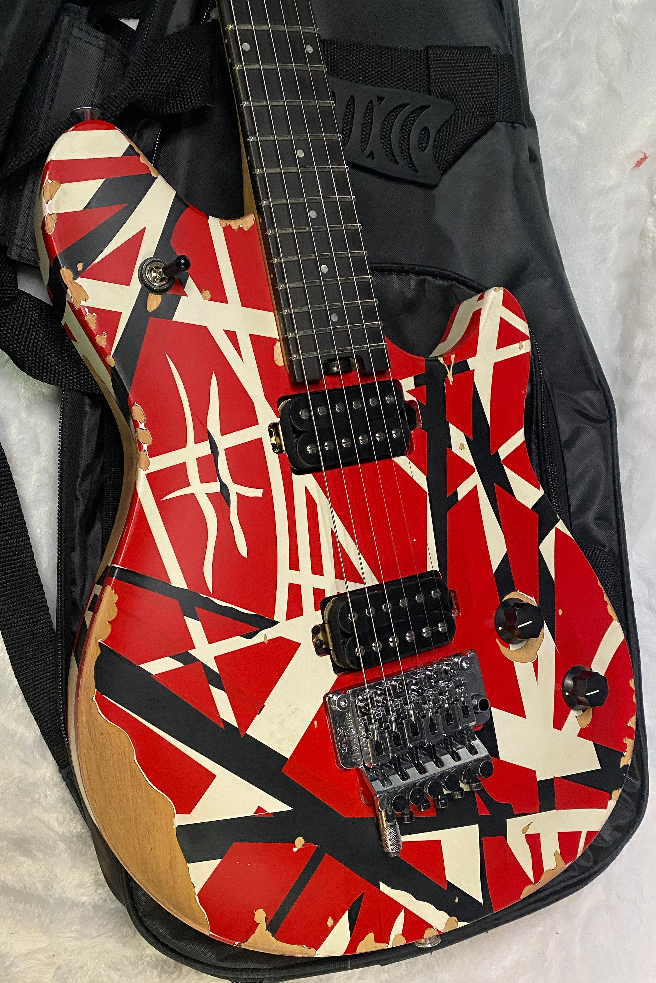 NEW ! EVH Limited Edition Wolfgang Special Striped Series - Ebony Fingerboard, Red, Black, White, Aged - 8lbs - Authorized Dealer - G07161