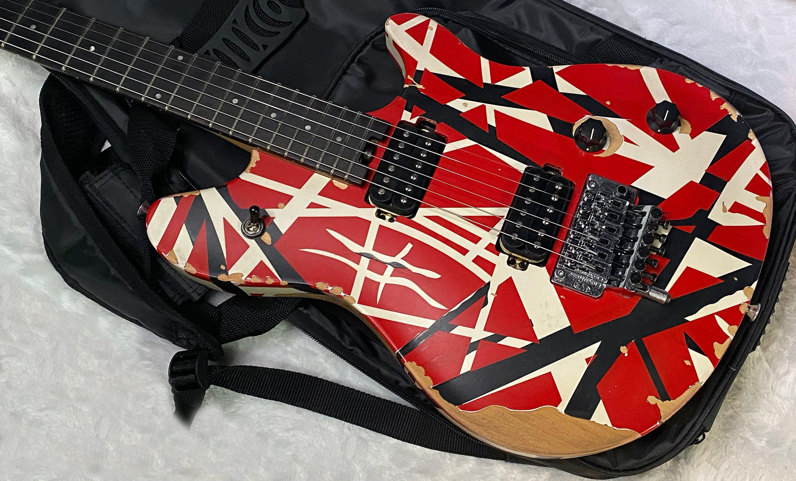 NEW ! EVH Limited Edition Wolfgang Special Striped Series - Ebony Fingerboard, Red, Black, White, Aged - 8lbs - Authorized Dealer - G07161