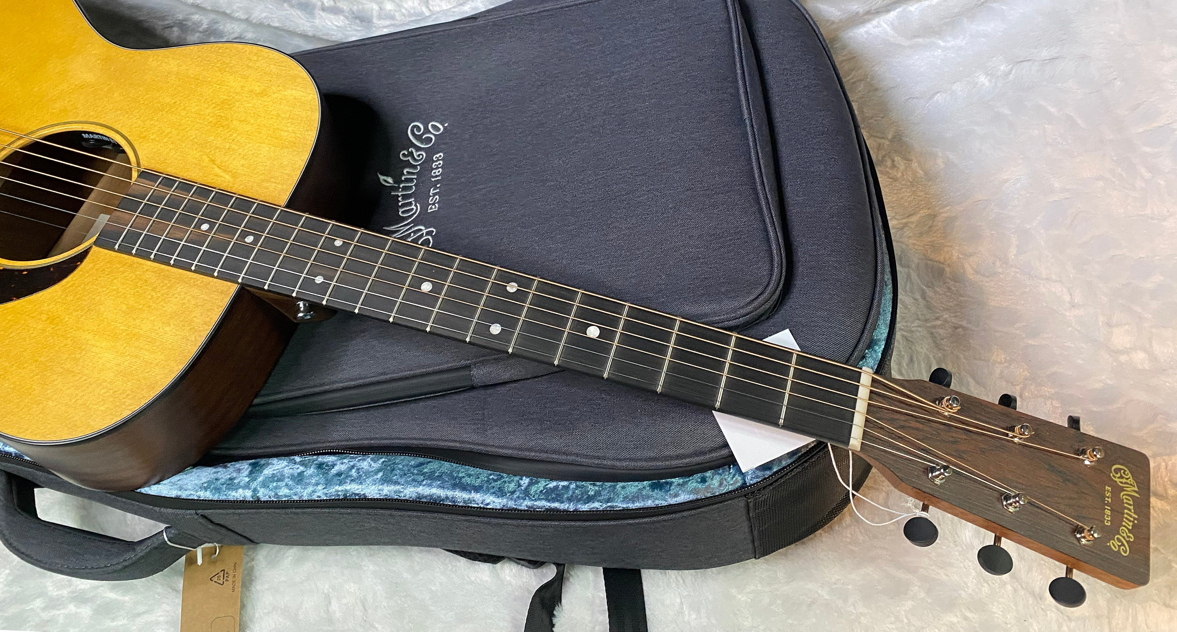 NEW! Martin Road Series 000-10E Retro Acoustic-Electric Guitar - Natural Aging Toner - 4.3 lbs - Authorized Dealer - G07162