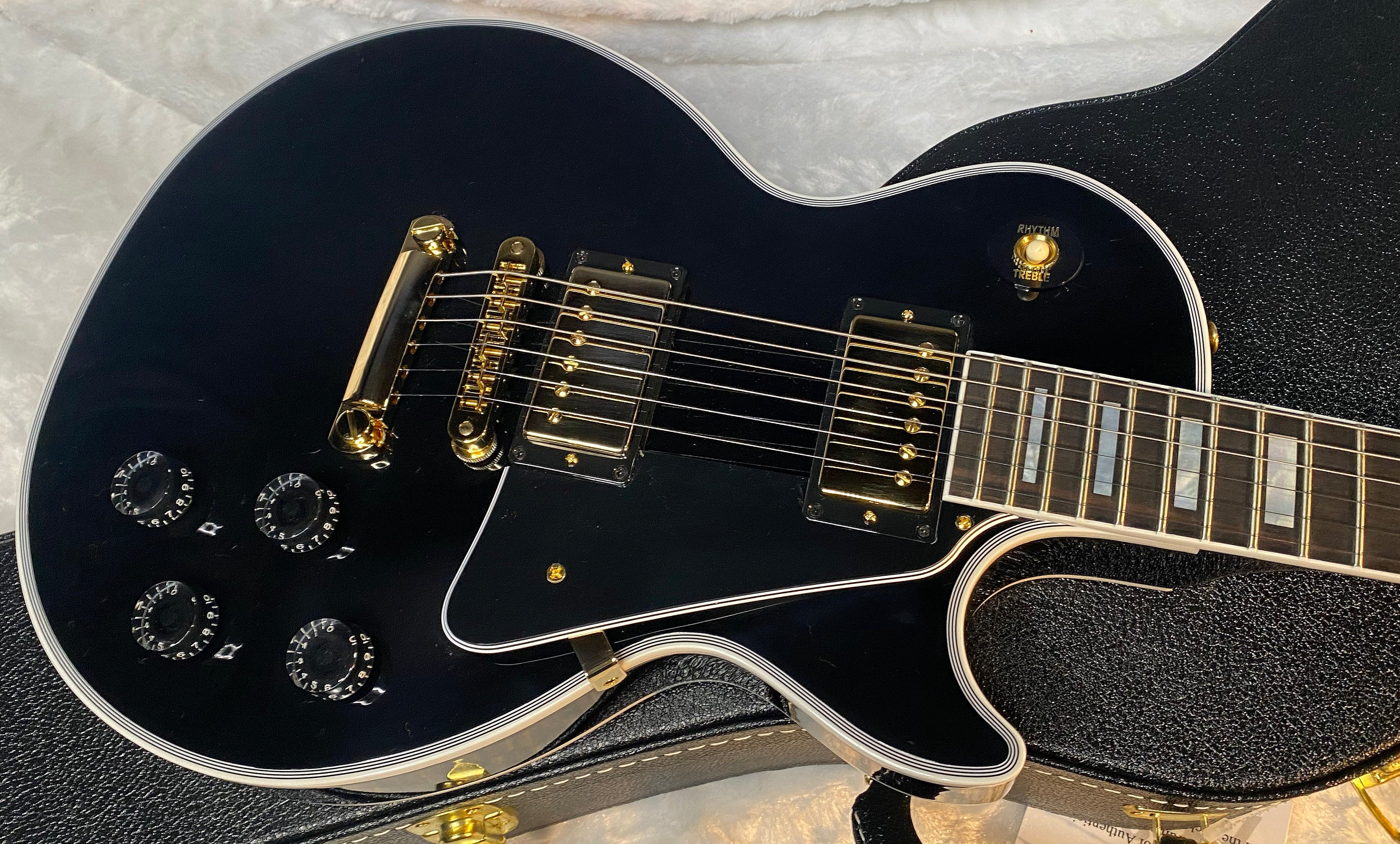 NEW! Gibson Custom Shop Les Paul Custom - Ebony Fingerboard - Authorized Dealer - Only 9.85 lbs - G06439