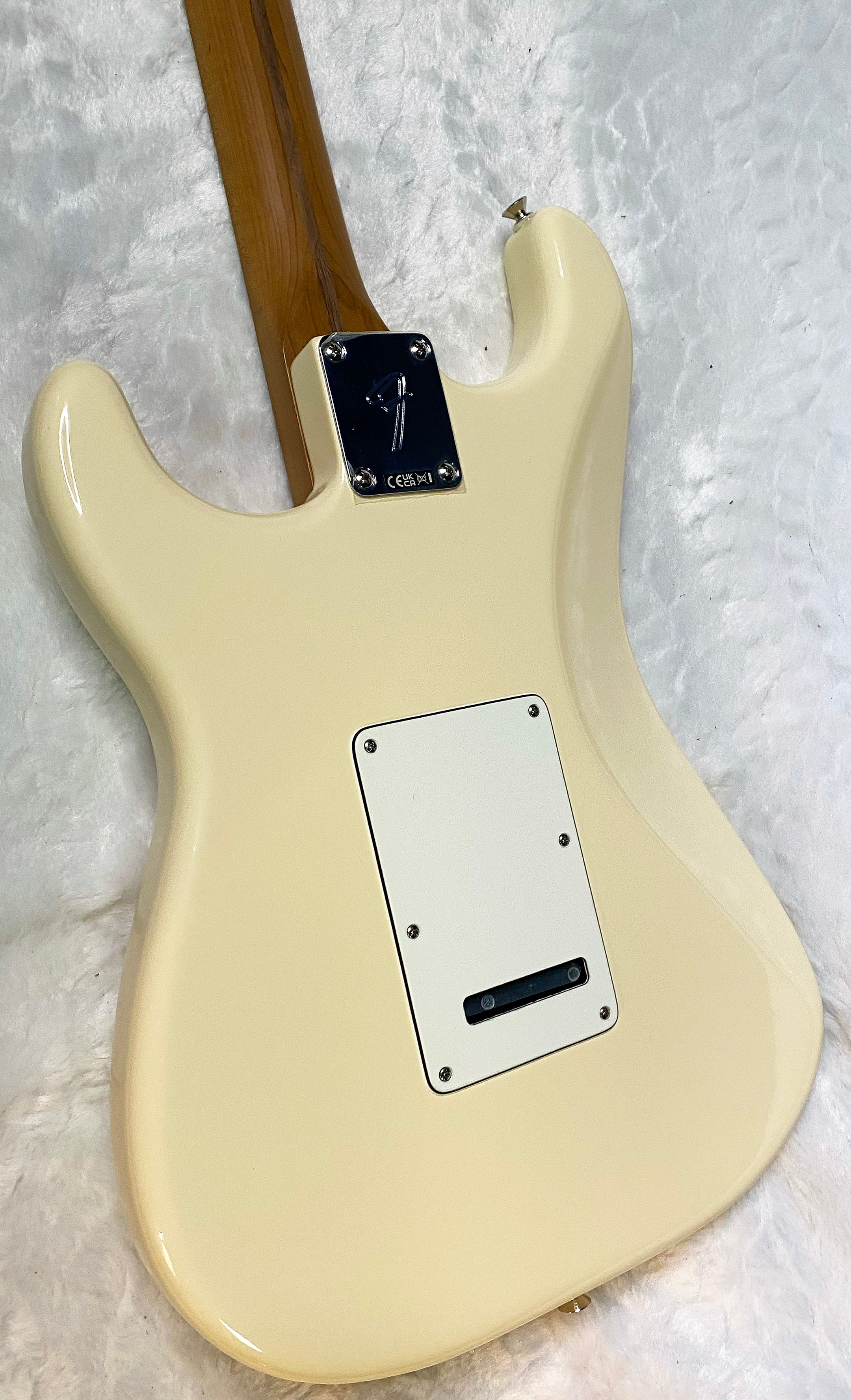 NEW! Fender Limited Edition Independent Dealer Exclusive II Player Stratocaster - Roasted Maple Neck - Olympic White - 7.8lbs - Authorized Dealer - G07153