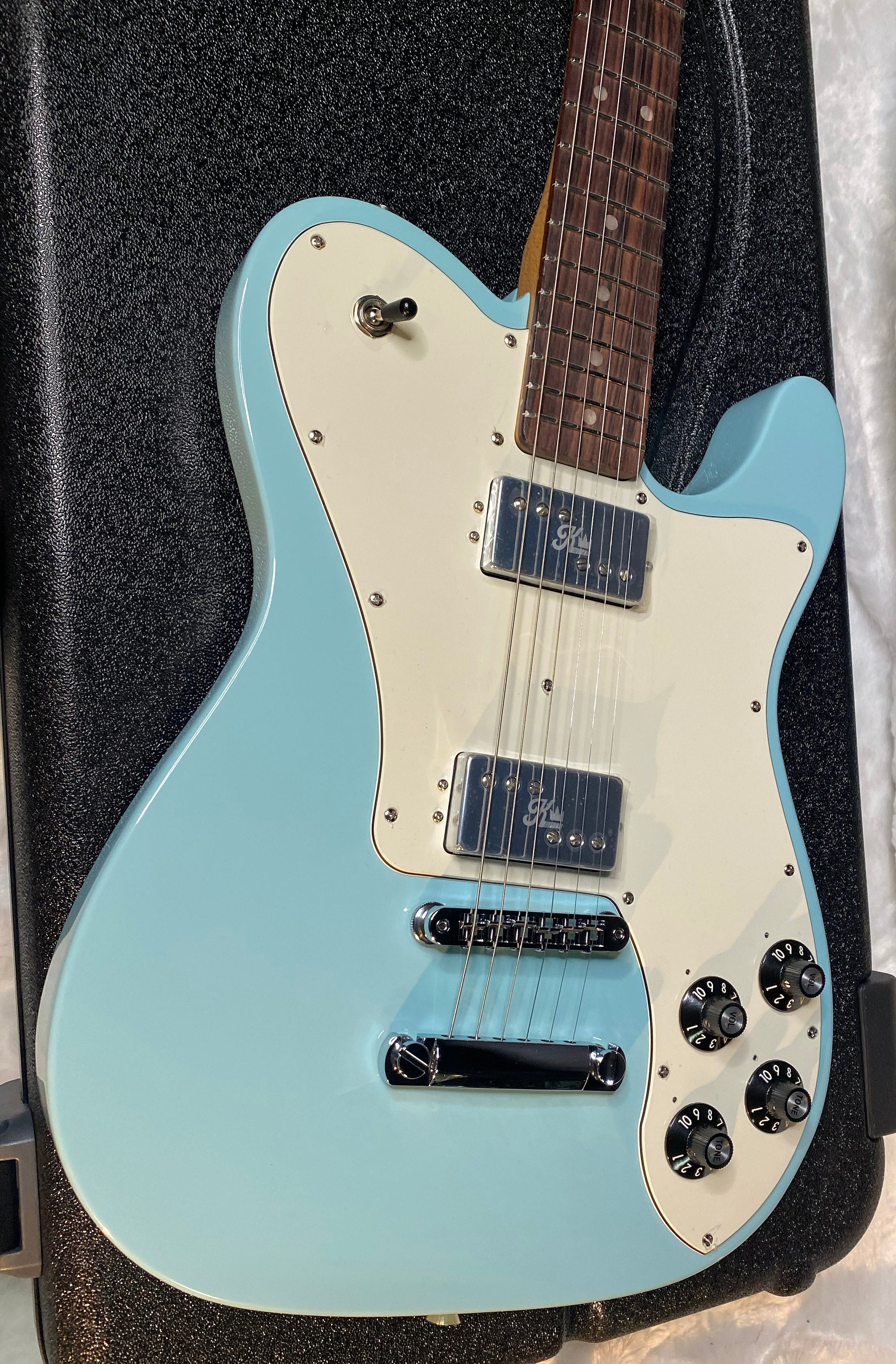 NEW! Fender Kingfish Delta Day Telecaster Deluxe - Daphne Blue - Hardshell Case - Authorized Dealer - 7.6lbs - G06524