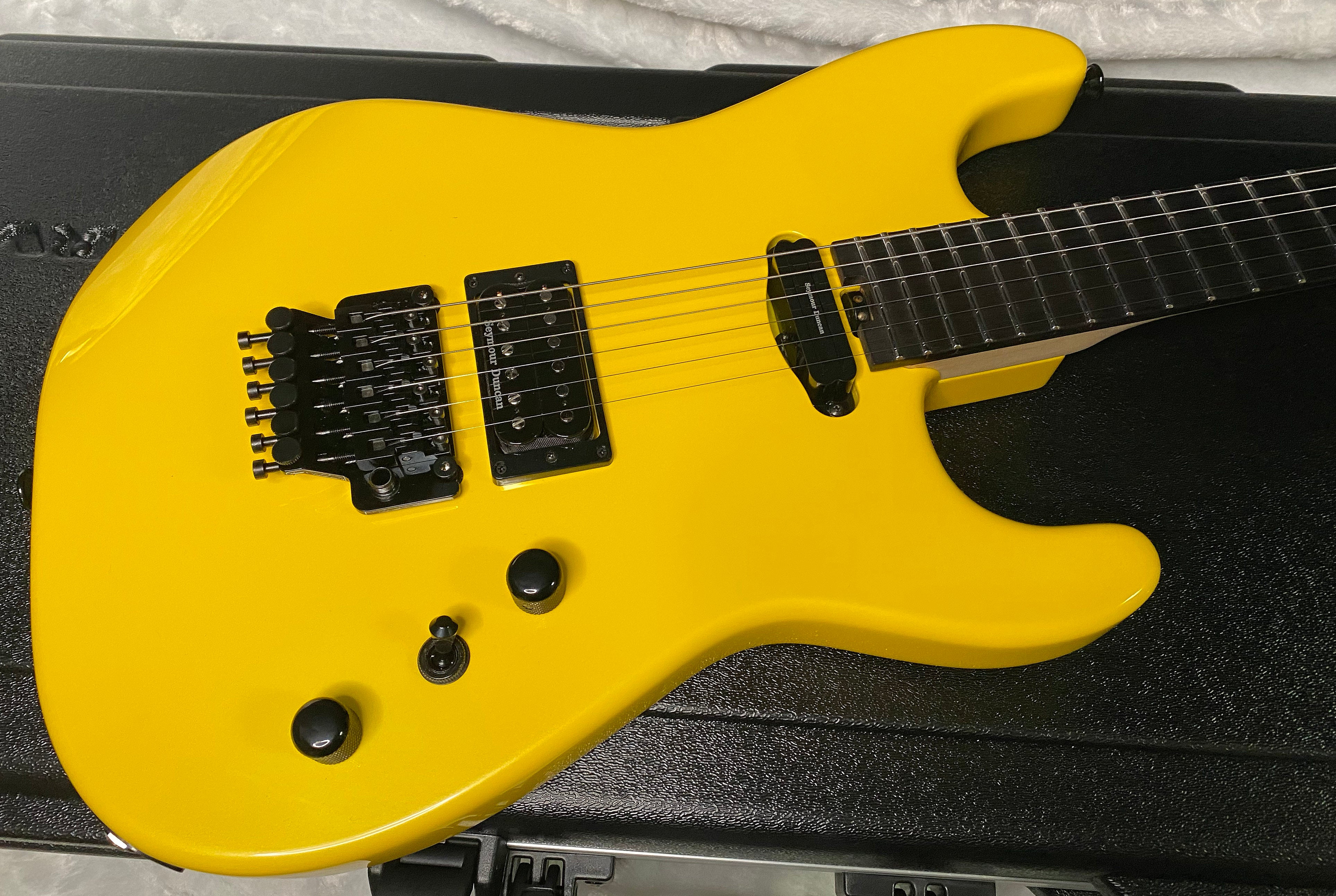 NEW ! Charvel USA Custom Shop Limited Edition San Dimas HS - Yellow Pearl Finish - Authorized Dealer - G07165