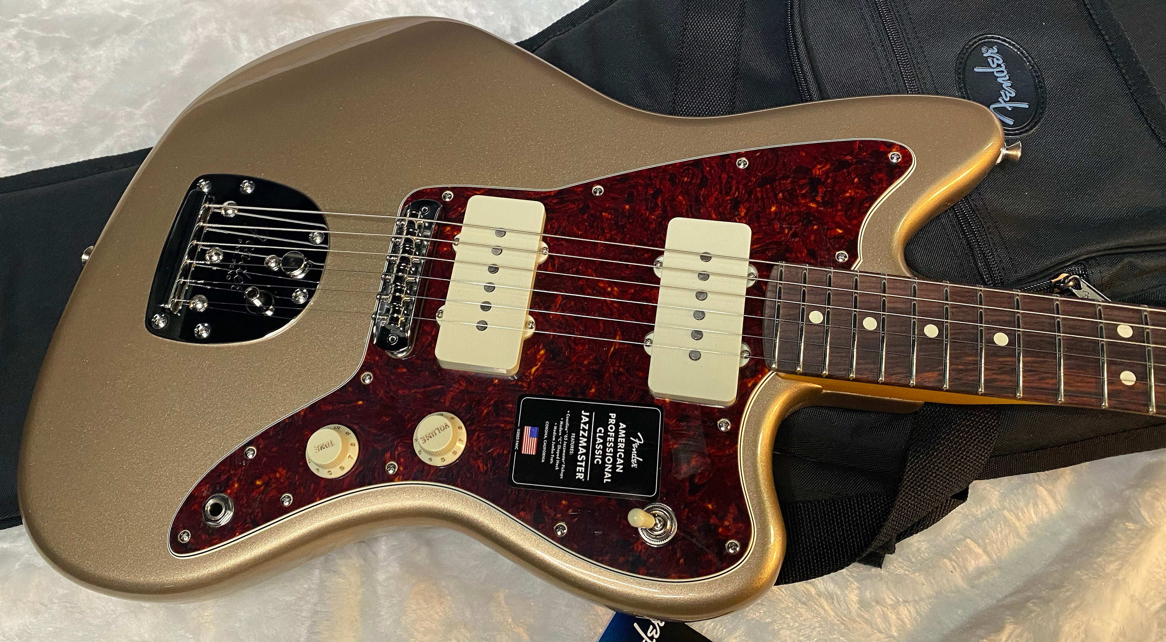 NEW! Fender American Professional Classic Jazzmaster - Faded Firemist Gold - 8lbs - Authorized Dealer - G06526