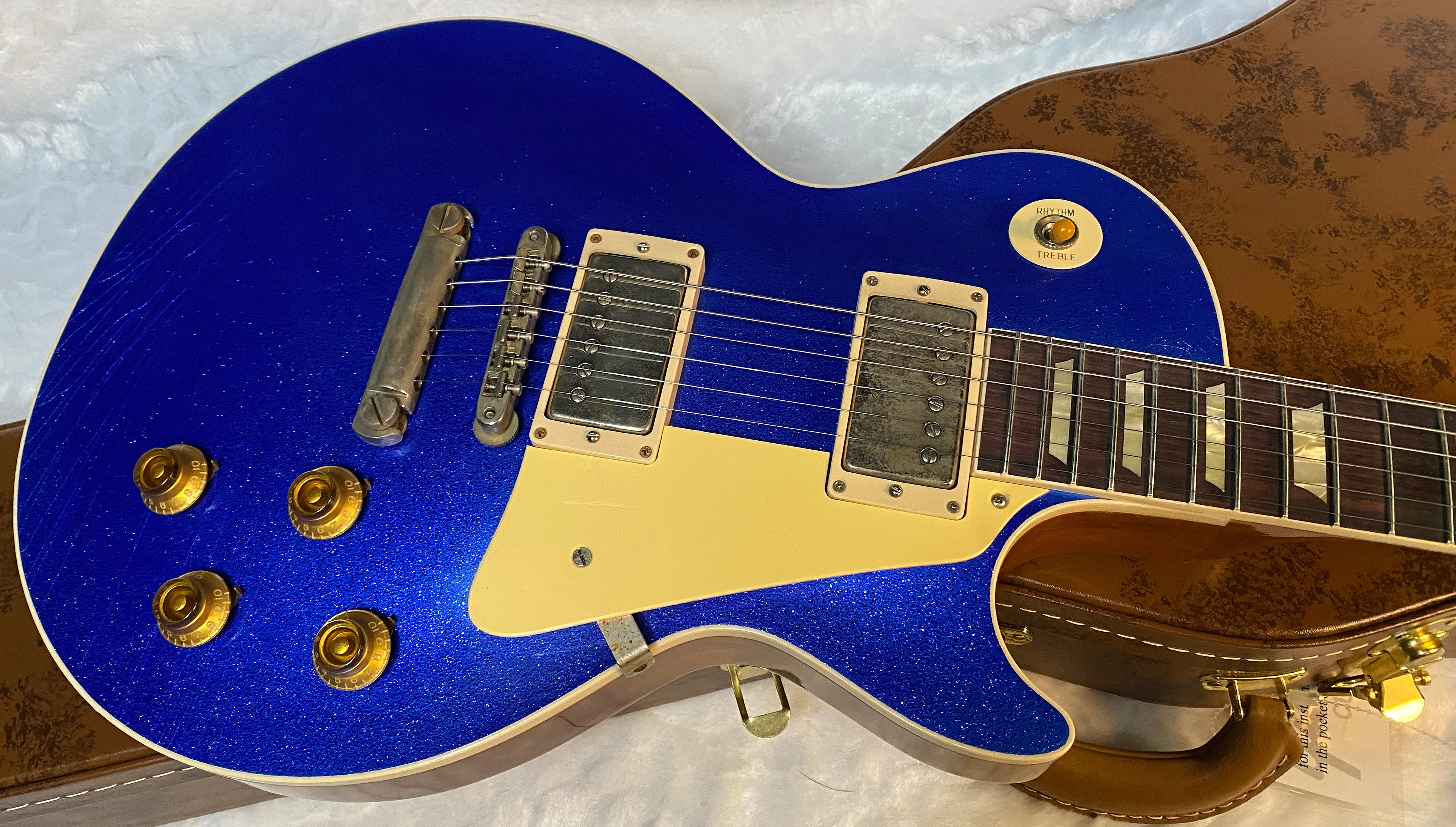 NEW! Gibson Custom Shop Dealer Select Murphy Lab '57 Les Paul Blue Sparkle Ultra Light Aged - Authorized Dealer - 8.6 lbs - G05056
