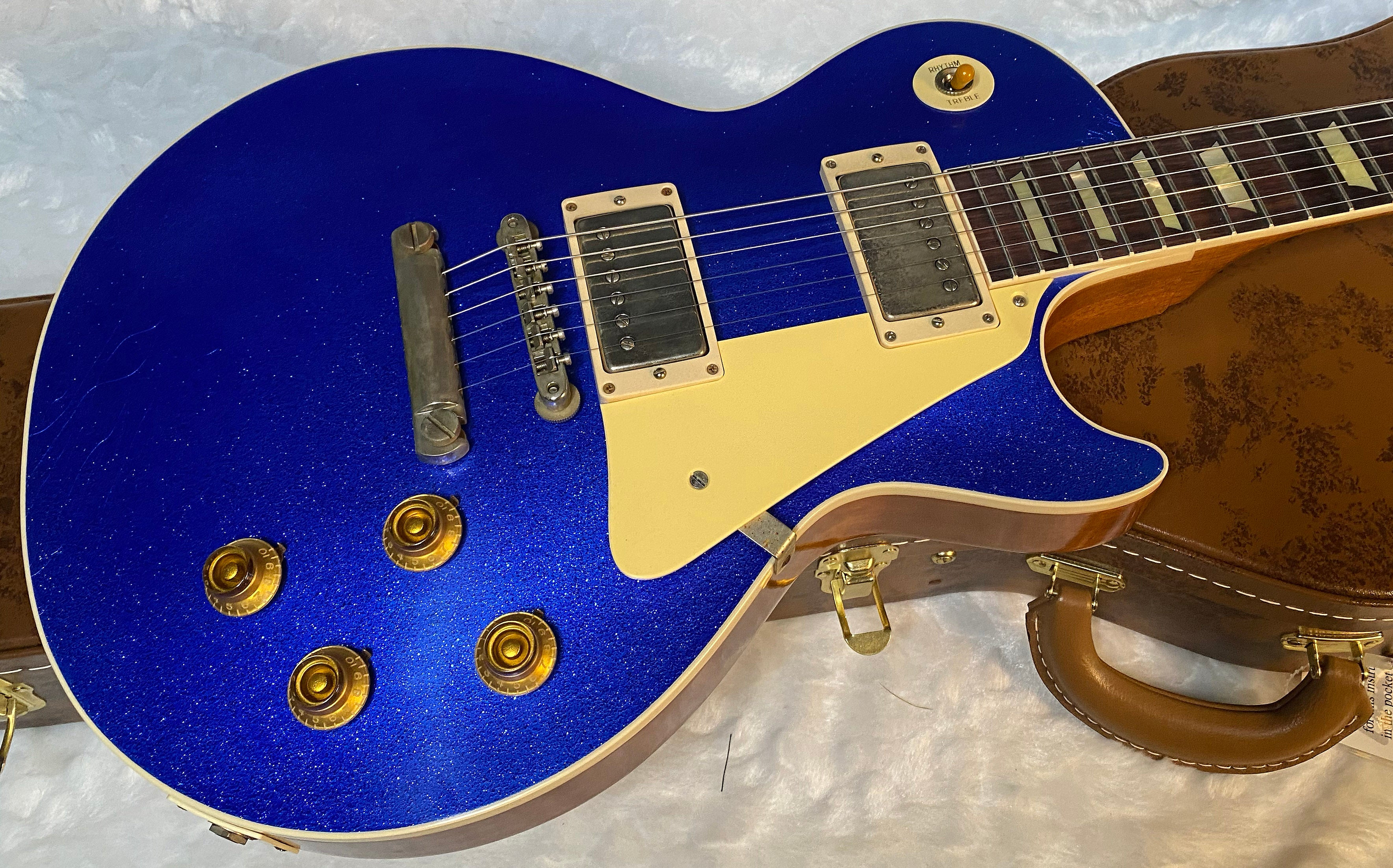 NEW! Gibson Custom Shop Dealer Select Murphy Lab '57 Les Paul Blue Sparkle Ultra Light Aged - Authorized Dealer - 8.6 lbs - G05056