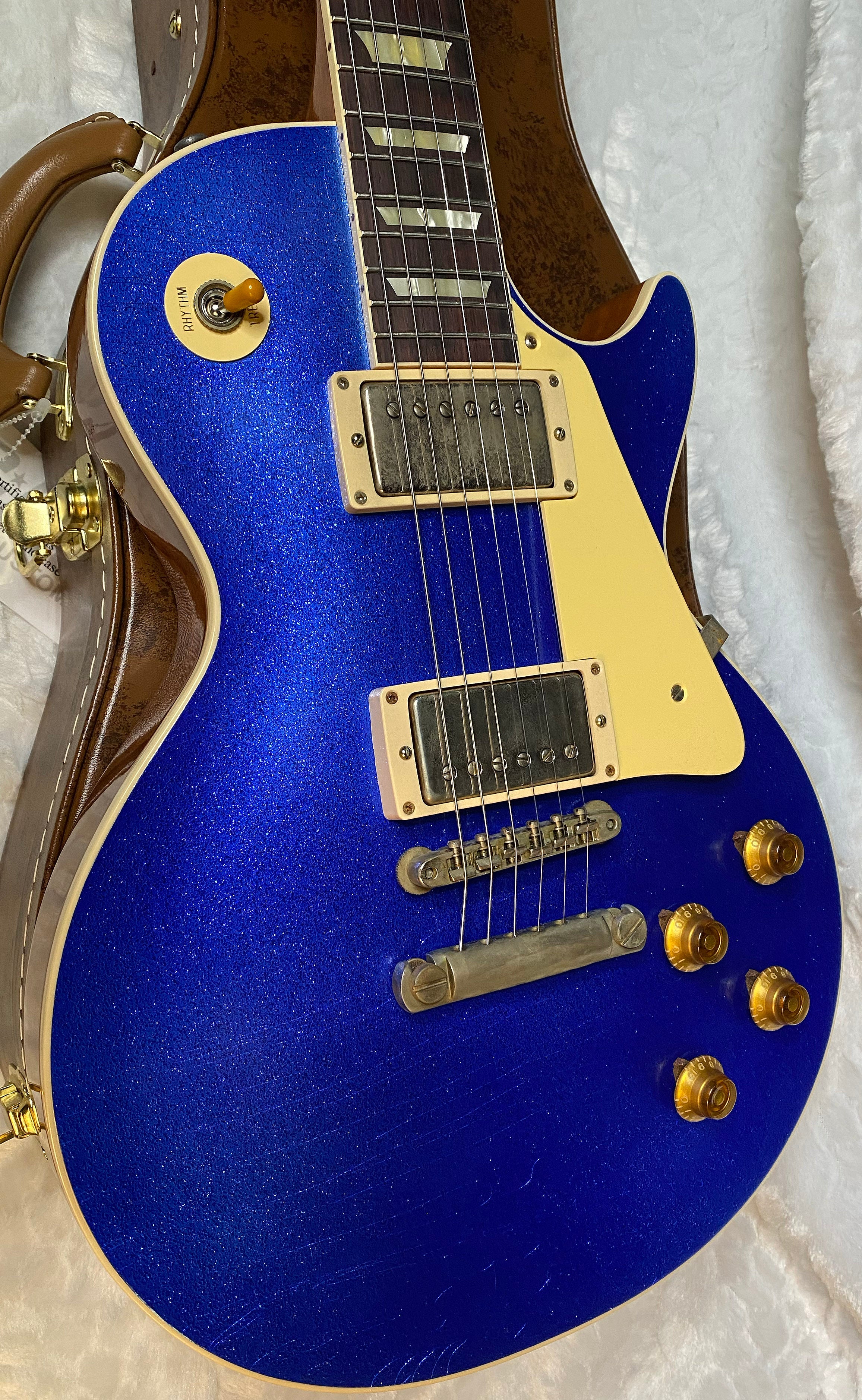 NEW! Gibson Custom Shop Dealer Select Murphy Lab '57 Les Paul Blue Sparkle Ultra Light Aged - Authorized Dealer - 8.6 lbs - G05056