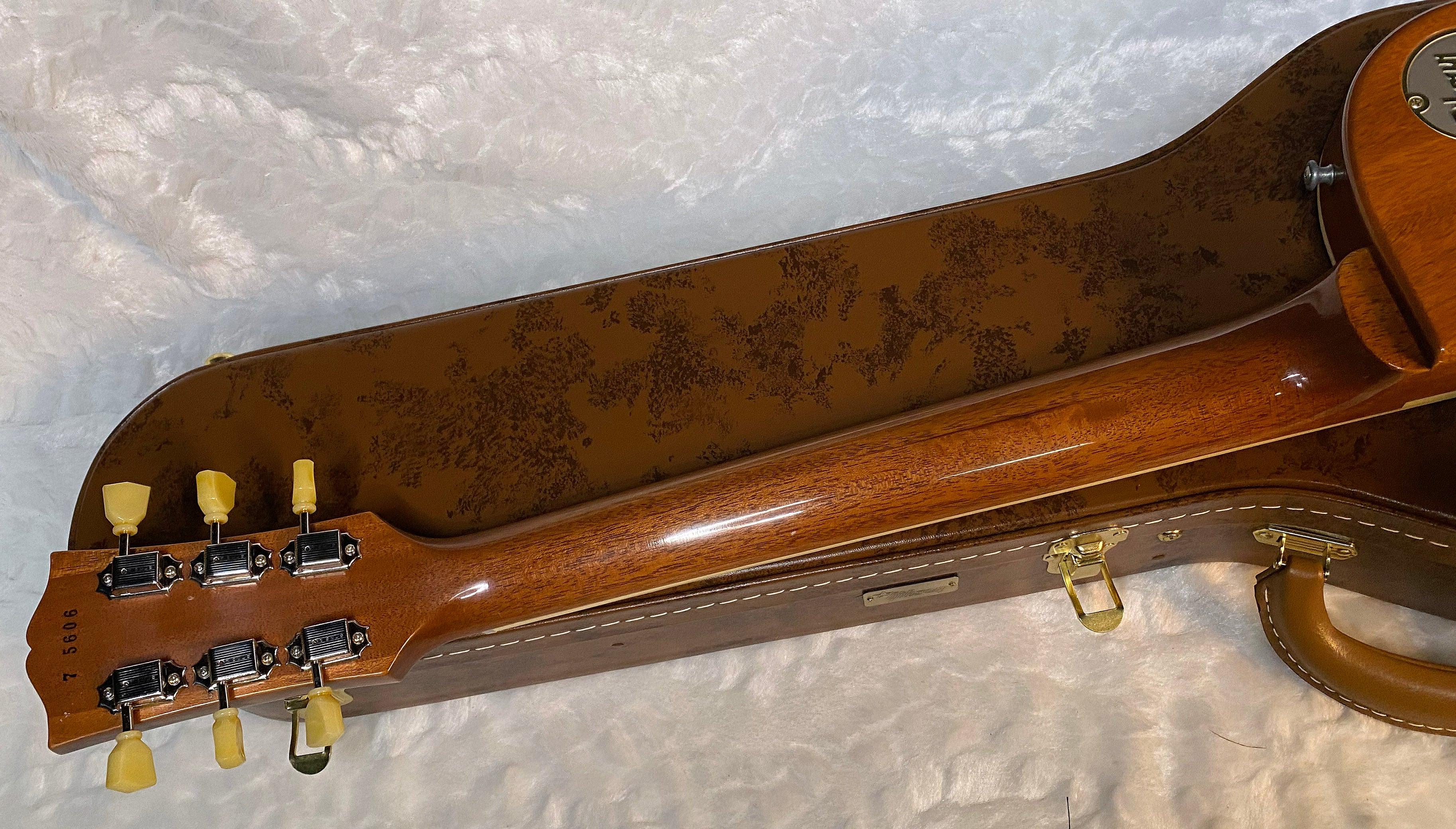 NEW! Gibson Custom Shop Dealer Select Murphy Lab '57 Les Paul Blue Sparkle Ultra Light Aged - Authorized Dealer - 8.6 lbs - G05056