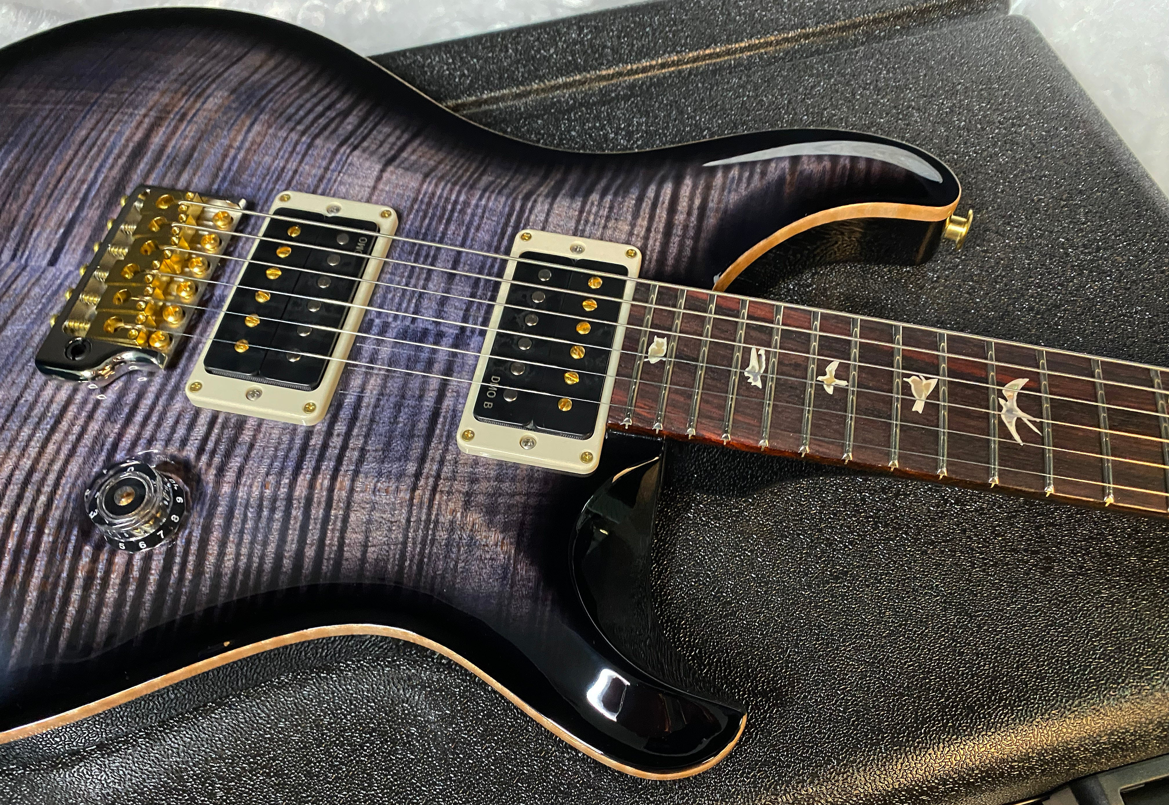 NEW! PRS Custom 24 - Paul Reed Smith - 10-Top ! Incredible Flame Top - Purple Iris Finish - Authorized Dealer - 7.4 lbs - G05093