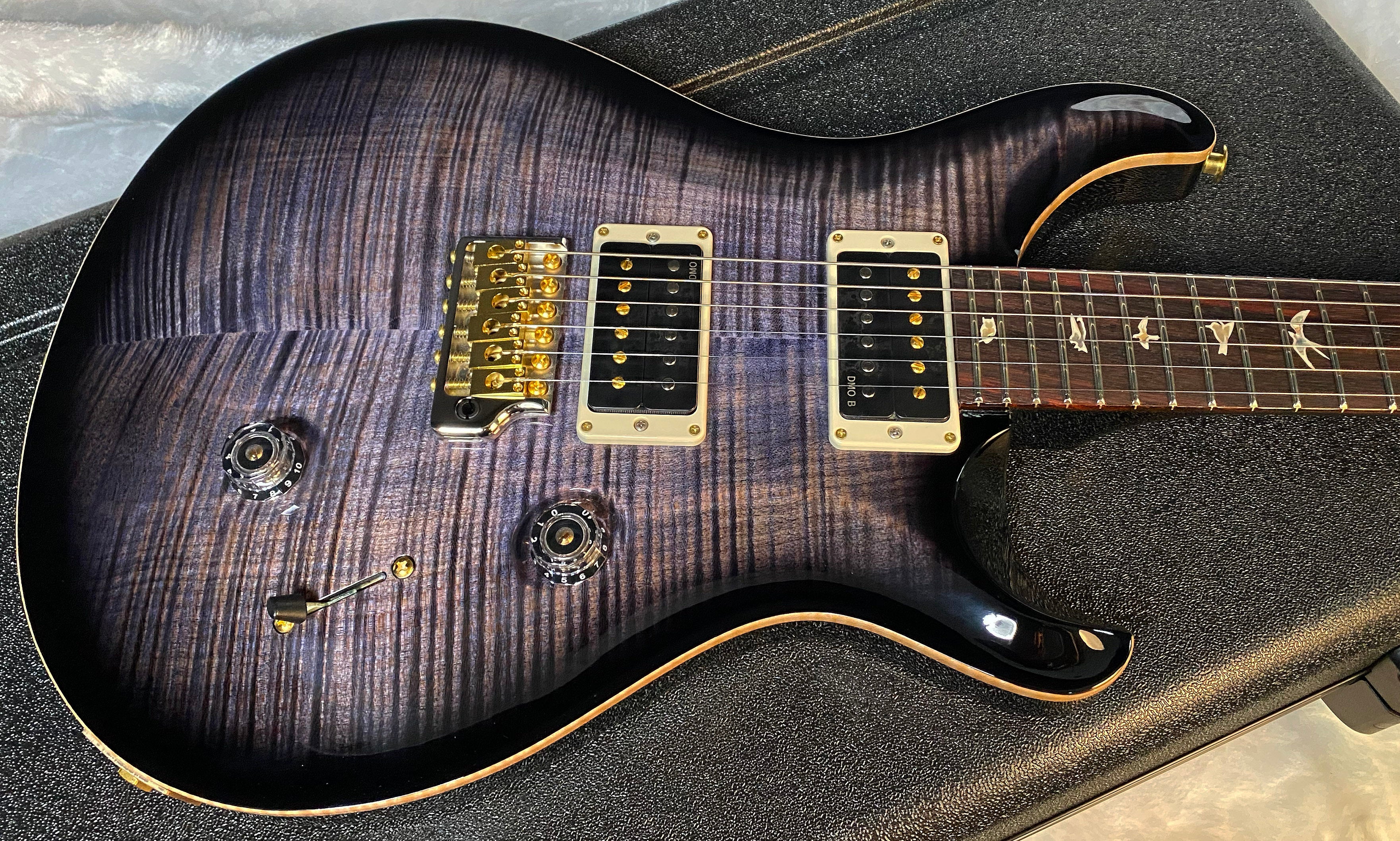 NEW! PRS Custom 24 - Paul Reed Smith - 10-Top ! Incredible Flame Top - Purple Iris Finish - Authorized Dealer - 7.4 lbs - G05093