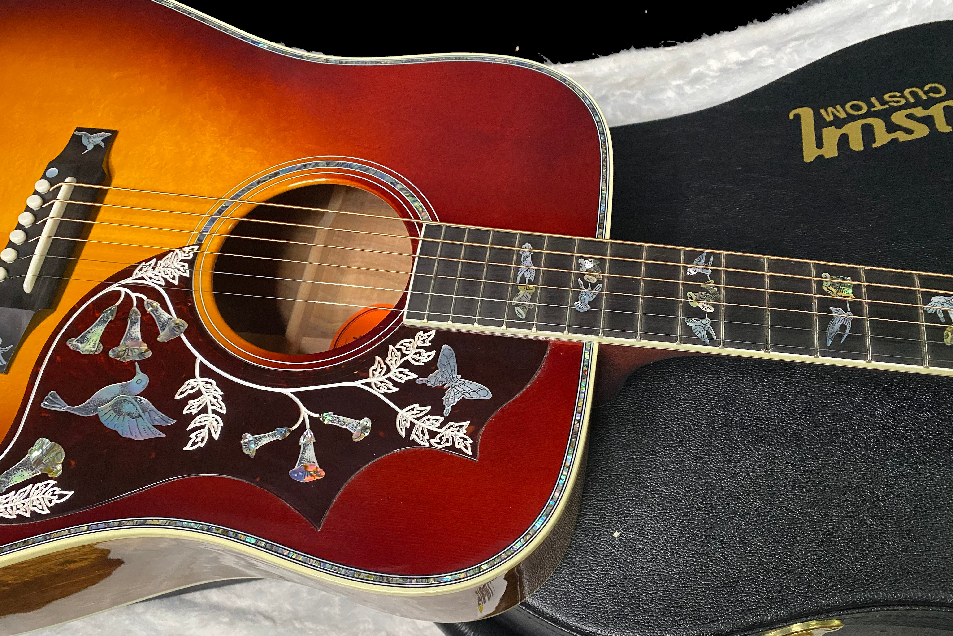 NEW! Gibson Hummingbird Custom Koa - Dealer Select - Autumnburst - Authorized Dealer - Custom Shop - 4.85 lbs - G07194
