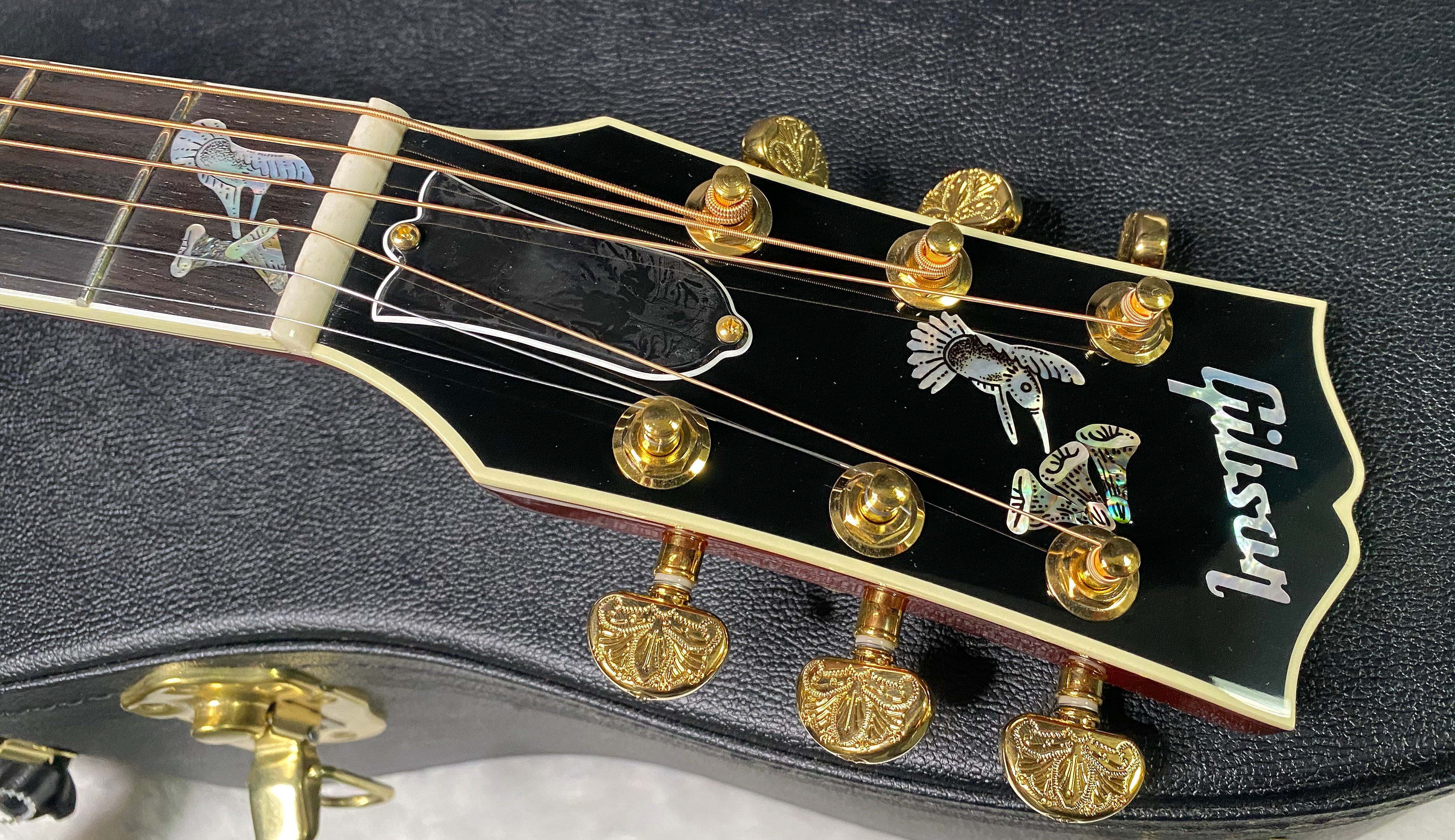NEW! Gibson Hummingbird Custom Koa - Dealer Select - Autumnburst - Authorized Dealer - Custom Shop - 4.85 lbs - G07194