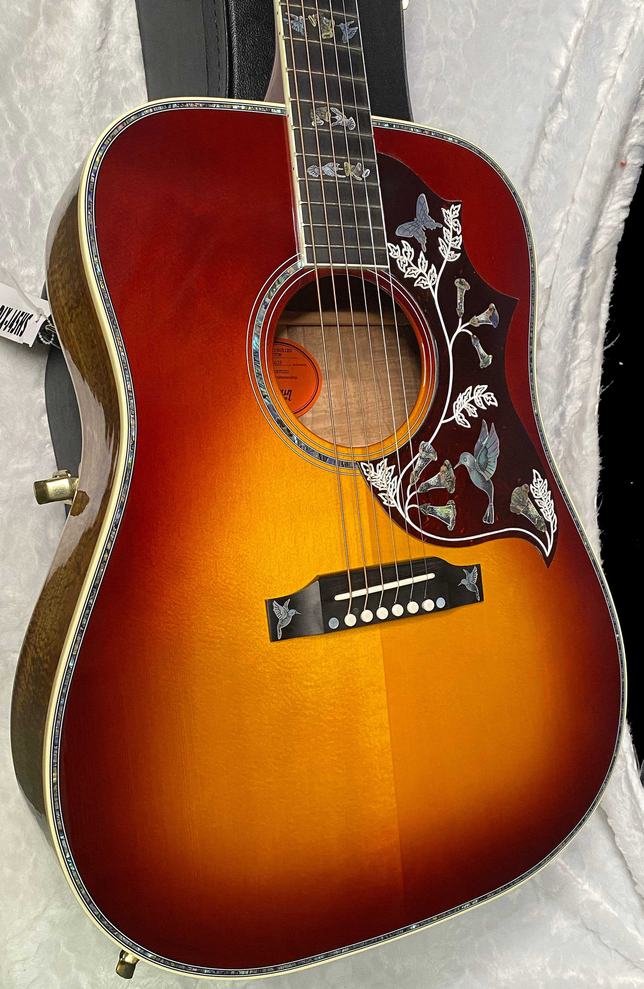NEW! Gibson Hummingbird Custom Koa - Dealer Select - Autumnburst - Authorized Dealer - Custom Shop - 4.85 lbs - G07194