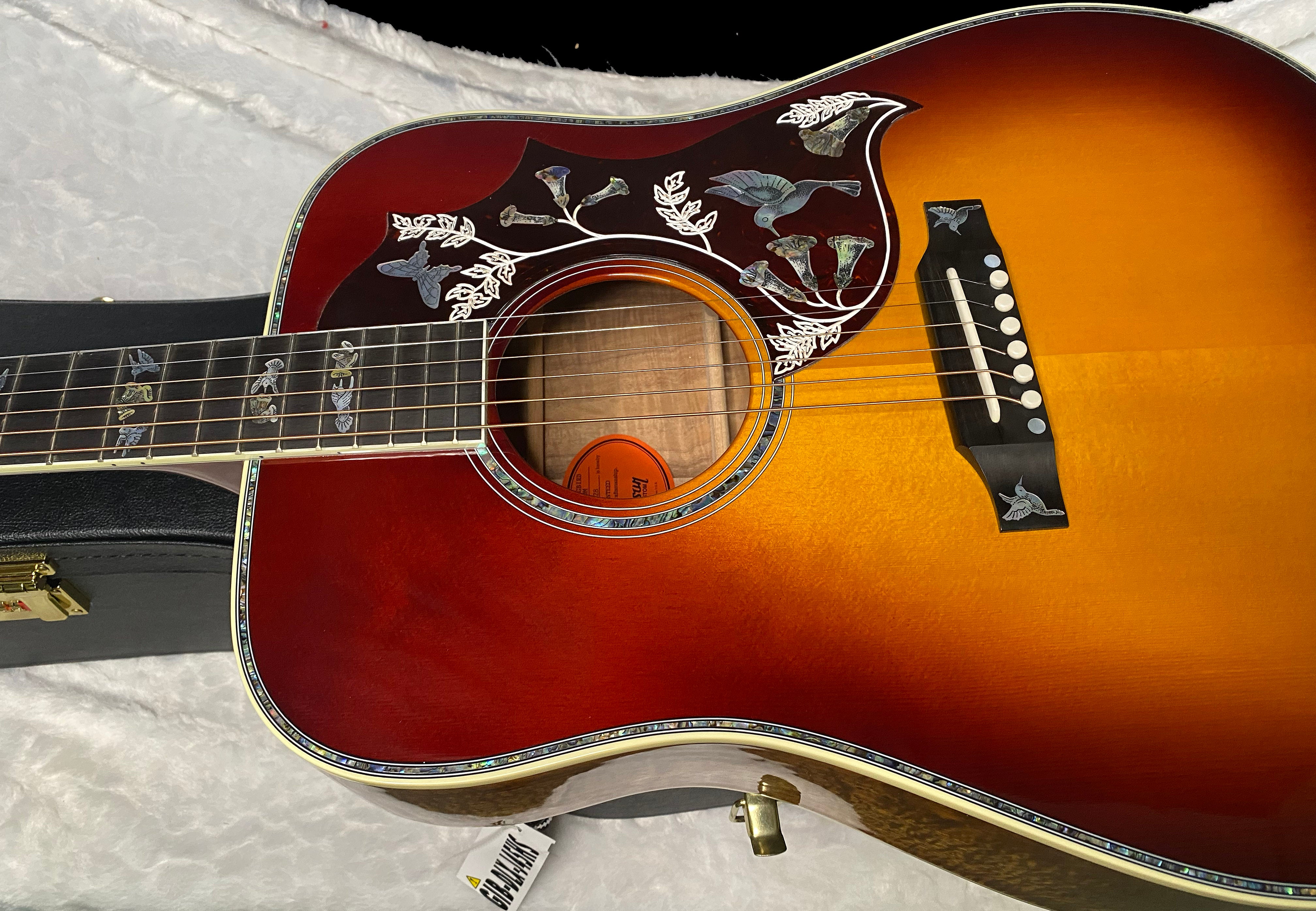 NEW! Gibson Hummingbird Custom Koa - Dealer Select - Autumnburst - Authorized Dealer - Custom Shop - 4.85 lbs - G07194