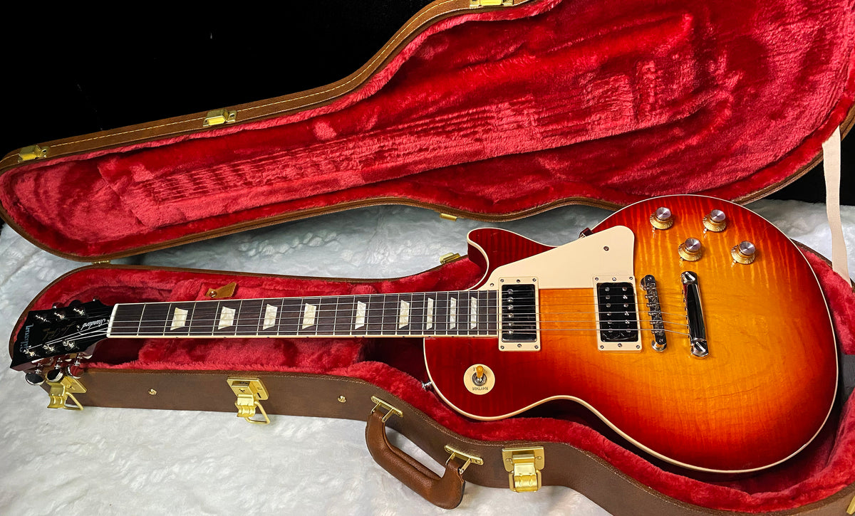 NEW ! Gibson Les Paul Standard '60s - KILLER AAA Flame - Factory Sunburst (custom shop finish) - Bizarre Guitar Limited Edition - .9.3lbs - Authorized Dealer - G07904
