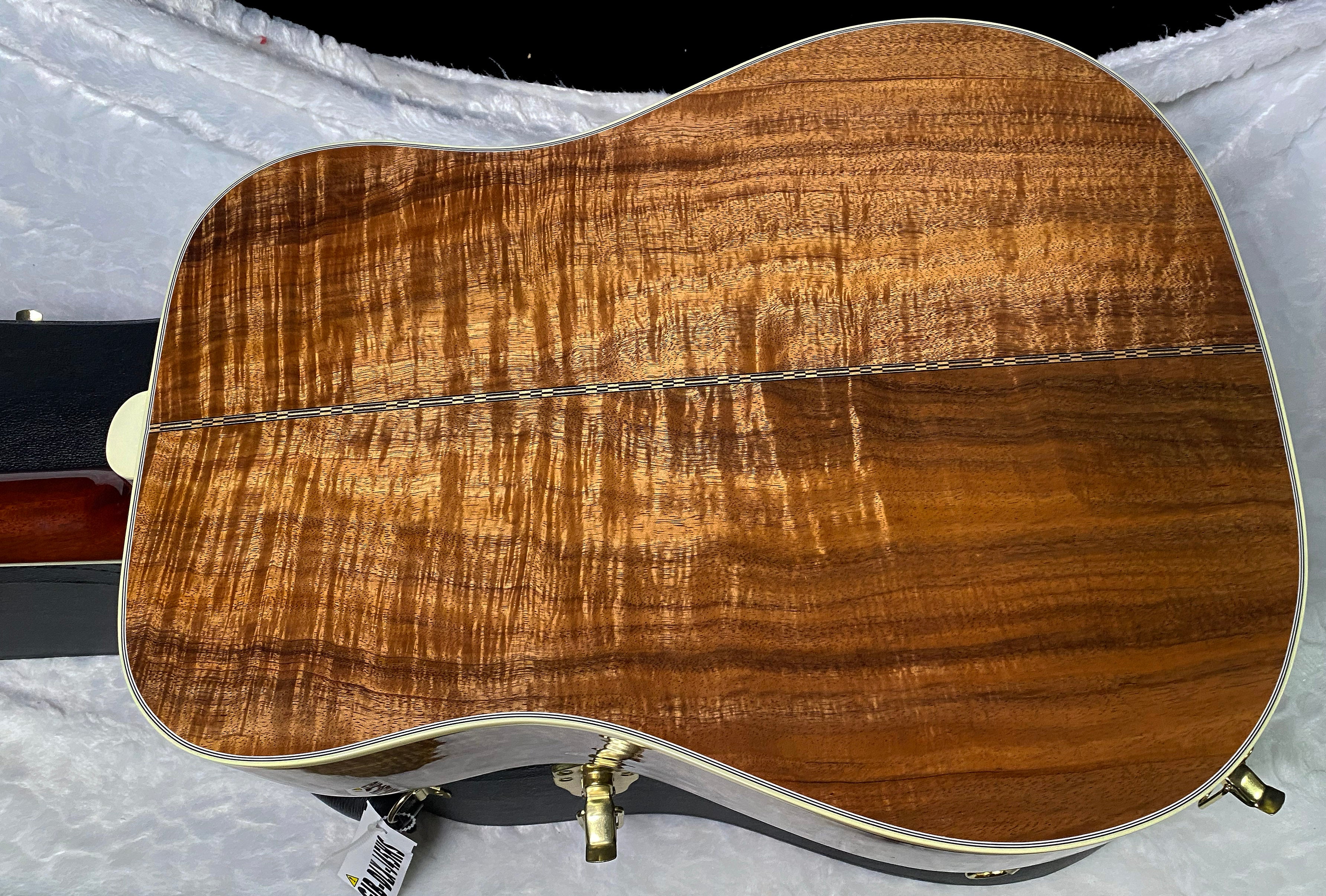 NEW! Gibson Hummingbird Custom Koa - Dealer Select - Autumnburst - Authorized Dealer - Custom Shop - 4.85 lbs - G07194