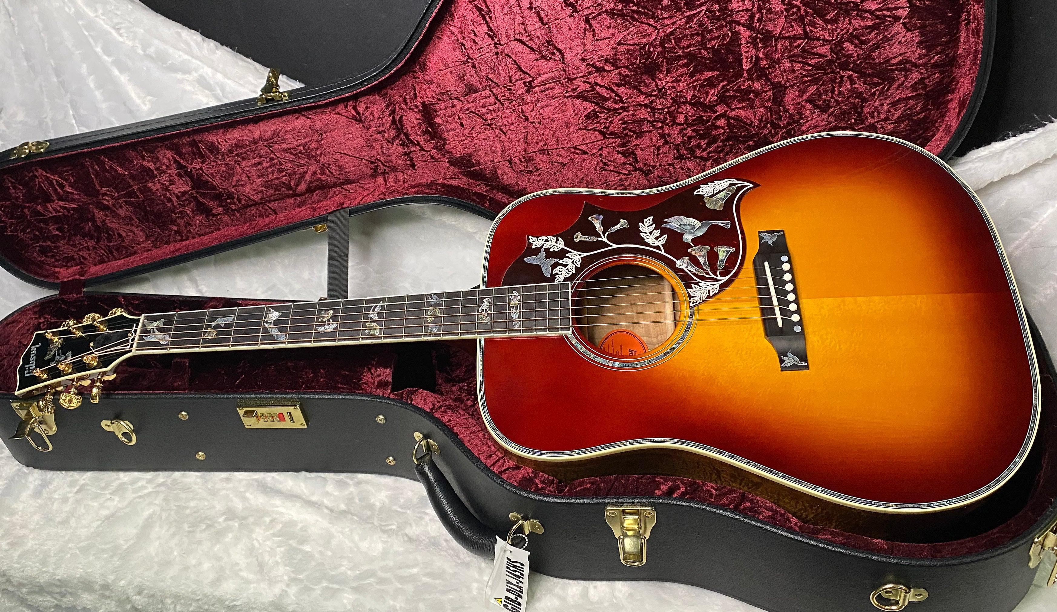 NEW! Gibson Hummingbird Custom Koa - Dealer Select - Autumnburst - Authorized Dealer - Custom Shop - 4.85 lbs - G07194