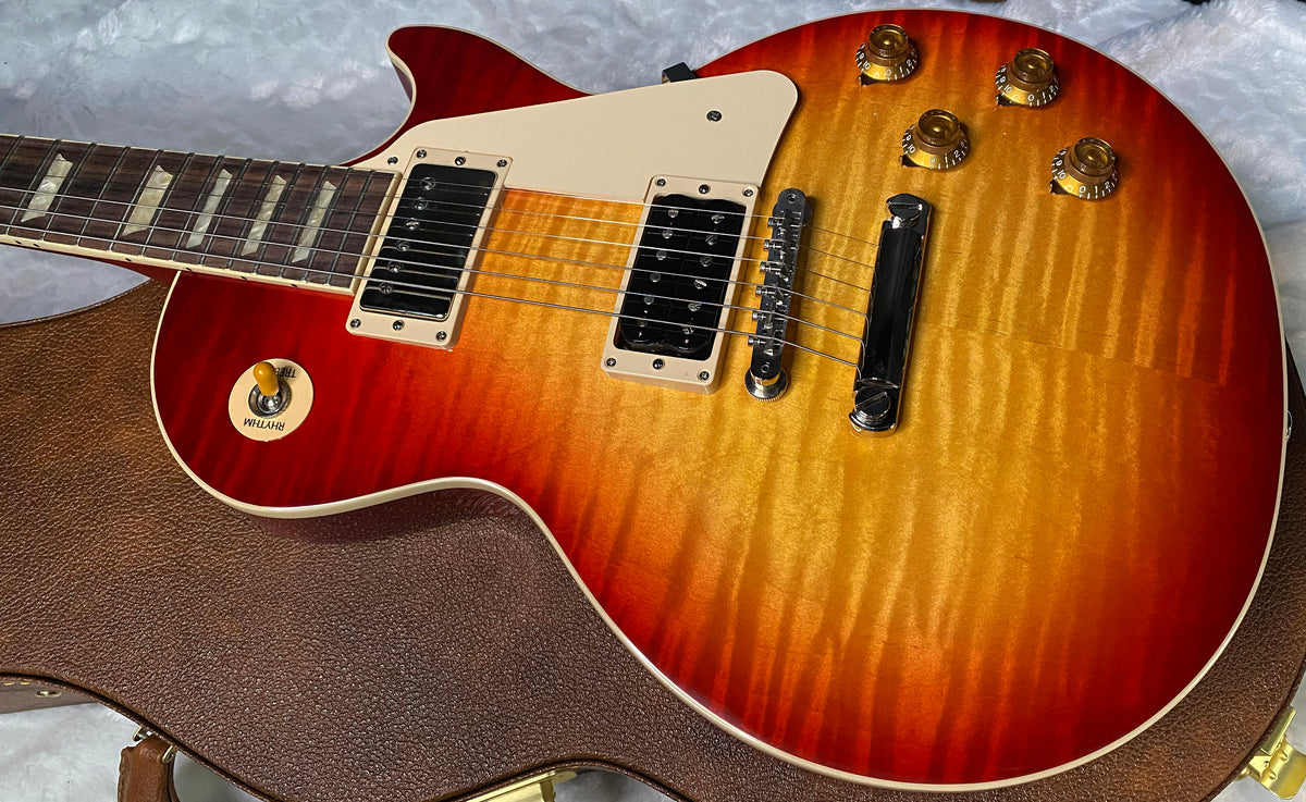 NEW ! Gibson Les Paul Standard '50s - KILLER AAA Flame - Factory Sunburst (custom shop finish) - Bizarre Guitar Limited Edition - .9.3 lbs - Authorized Dealer - G07970