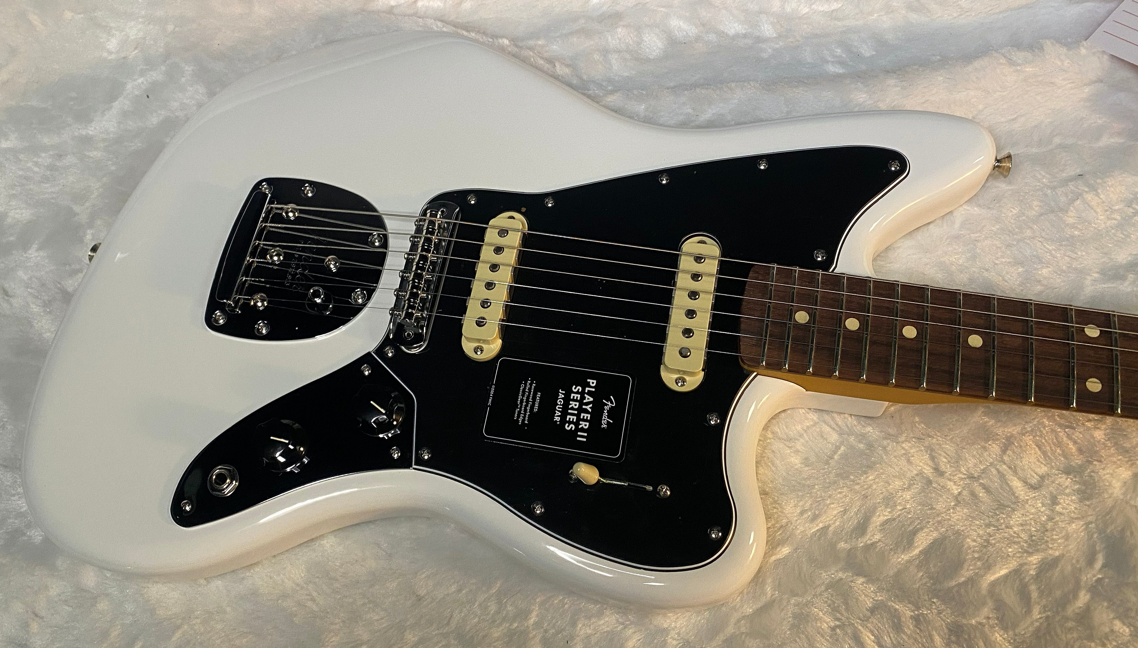 NEW! Fender Player II Jaguar Rosewood Fretboard - Polar White