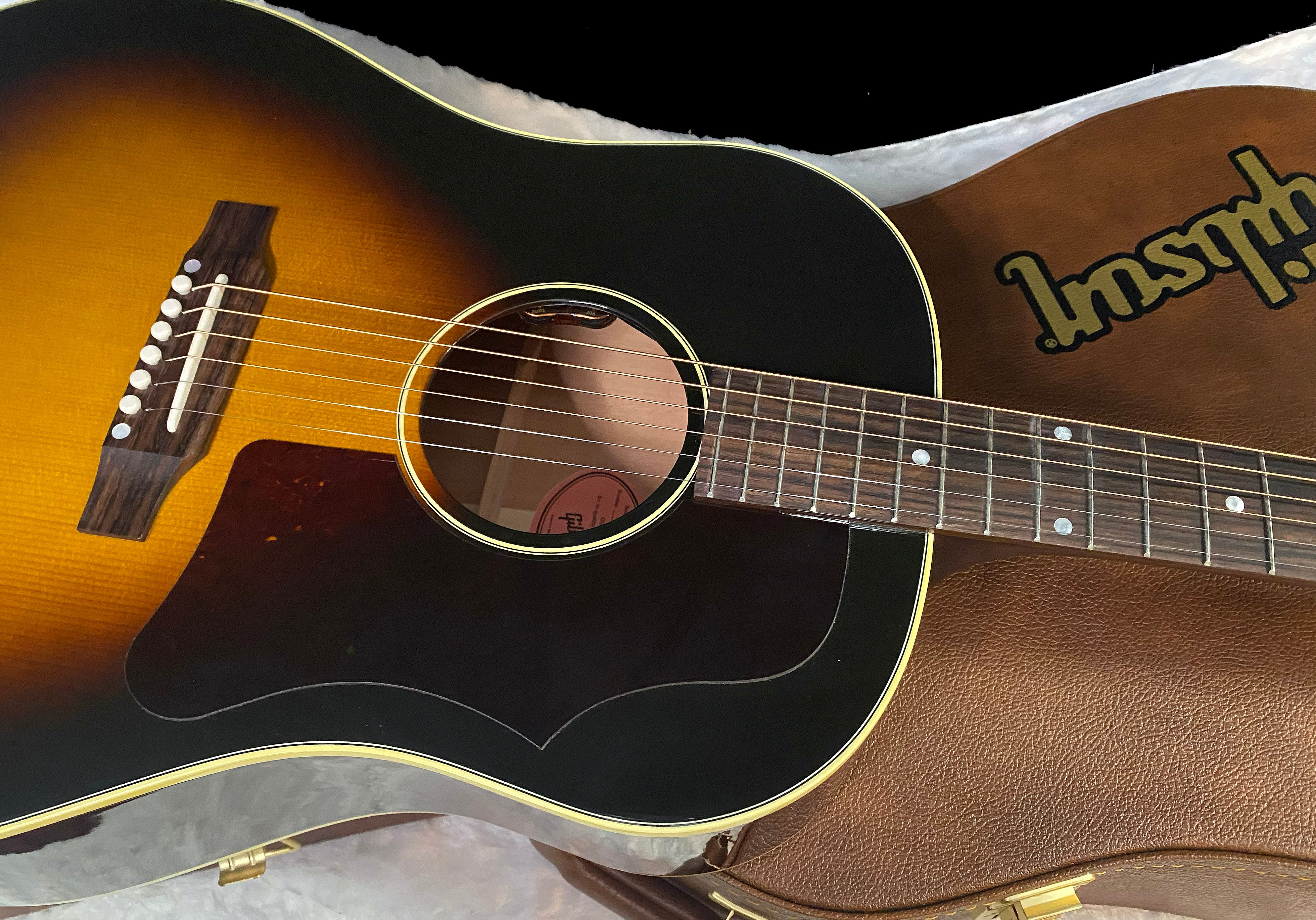 NEW ! Gibson '50s J-45 Original - Vintage Sunburst - 4.5 lbs - Authorized Dealer - G07189
