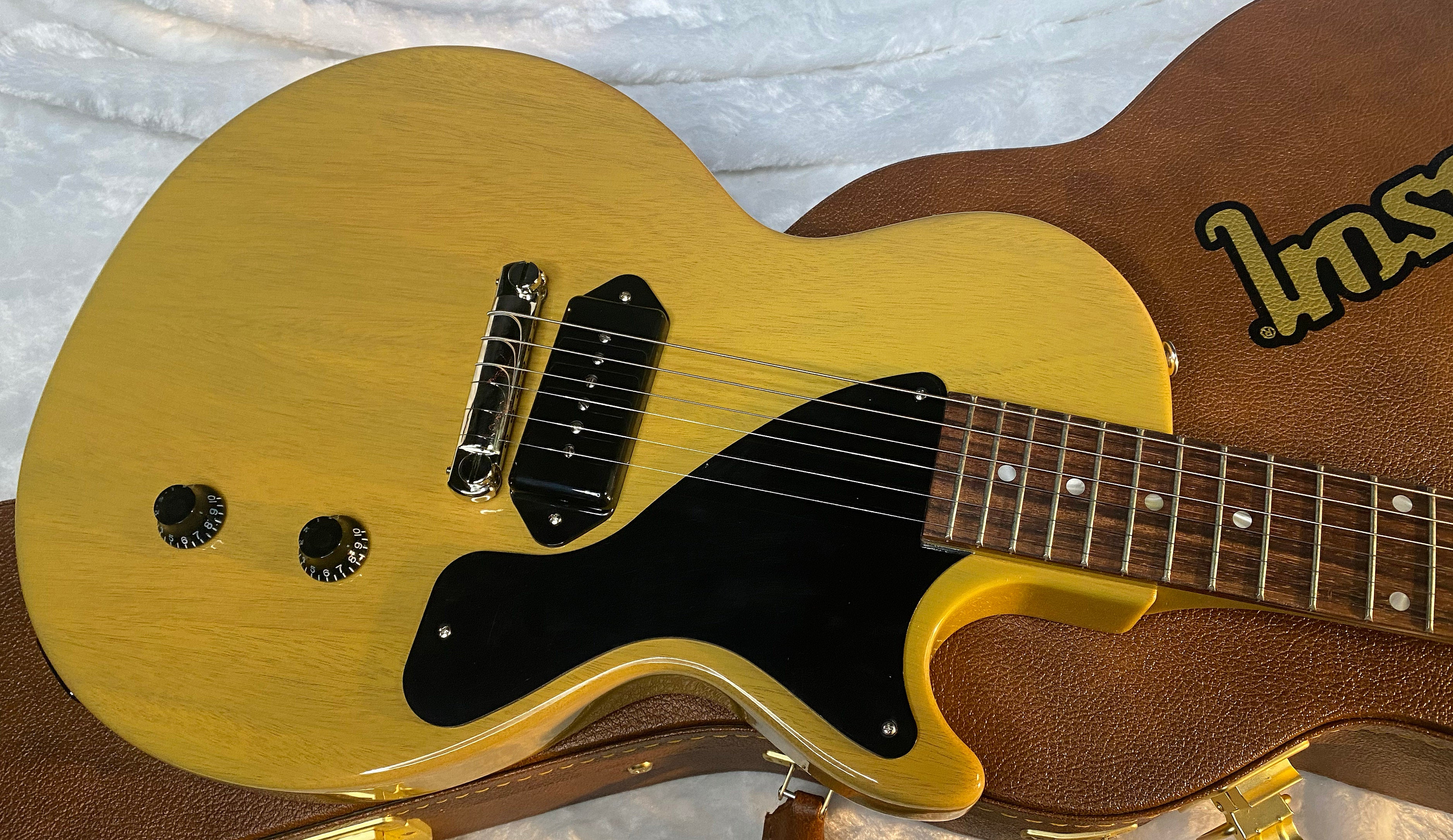 NEW! Gibson Les Paul Junior - TV Yellow - Hardshell Case - Authorized Dealer - 8.25 lbs - G06582