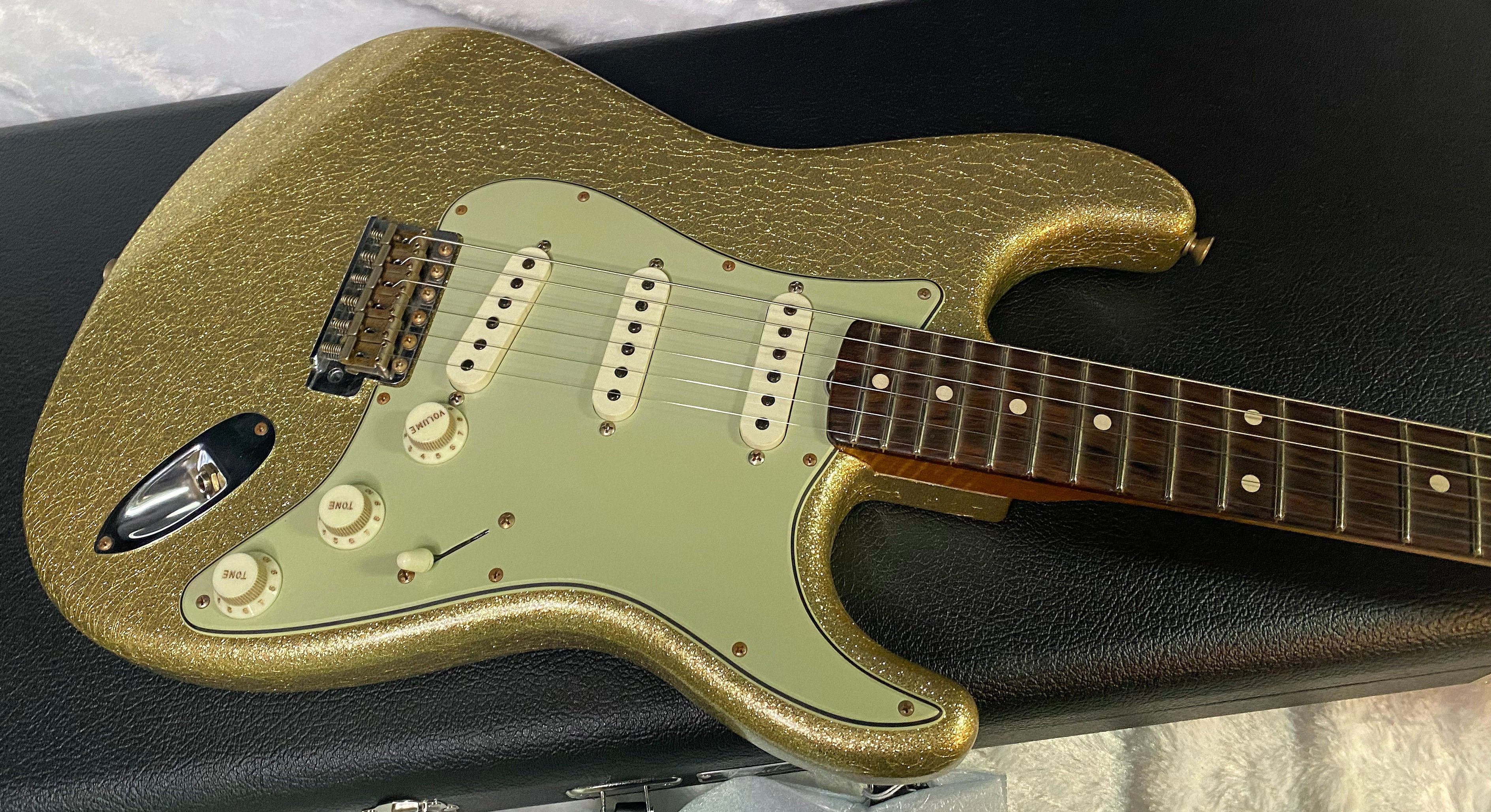 NEW! Fender 59 Stratocaster Custom Shop Relic Masterbuilt Dennis Galuska Brazilian Fretboard - Gold Sparkle - 7.5lbs - Authorized Dealer - G03177
