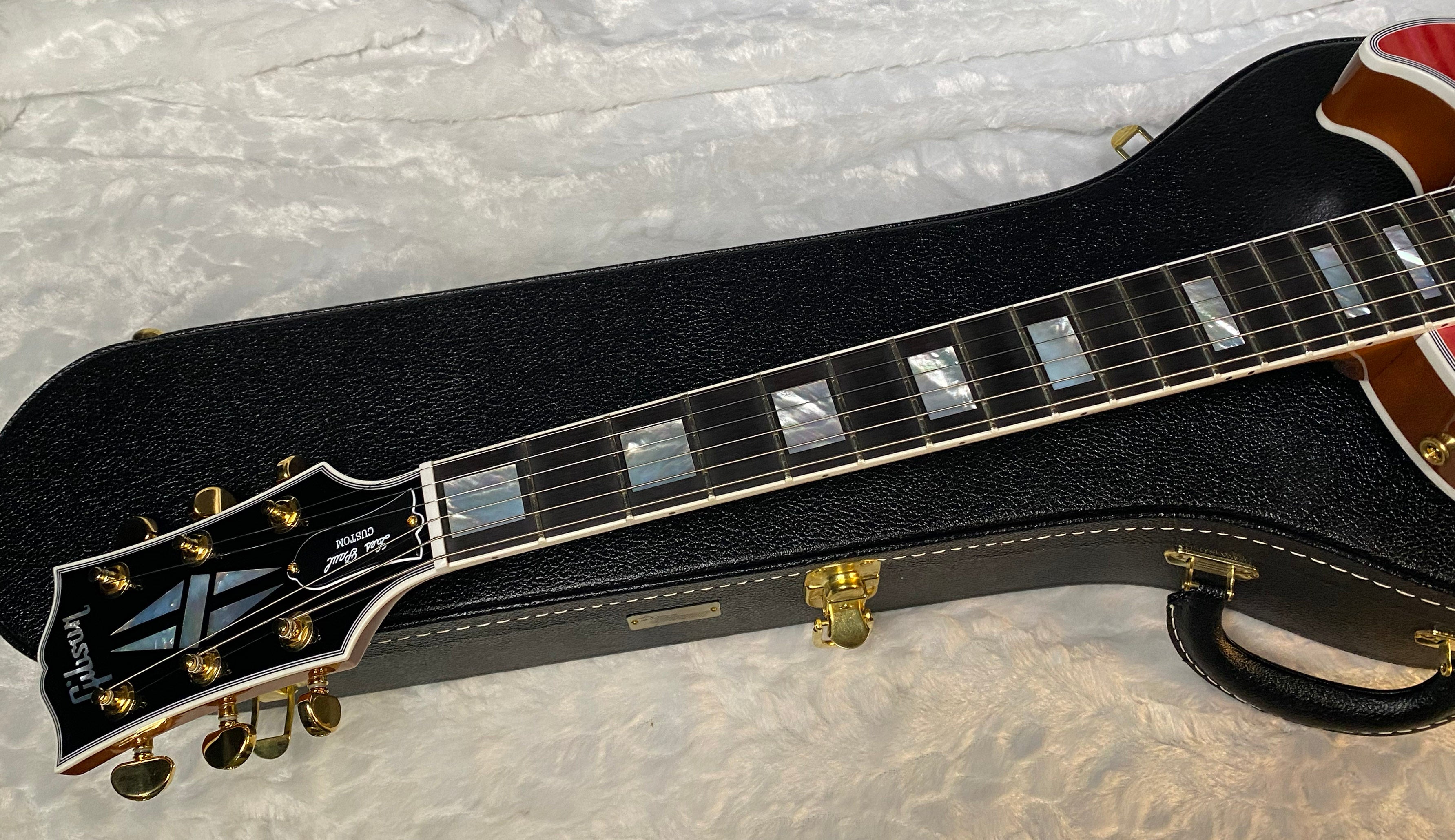 NEW! Gibson Dealer Select Custom Shop Les Paul Custom AAA Figured Top - Transparent Pink - Authorized Dealer - WOW! 8.8 lbs - G05750