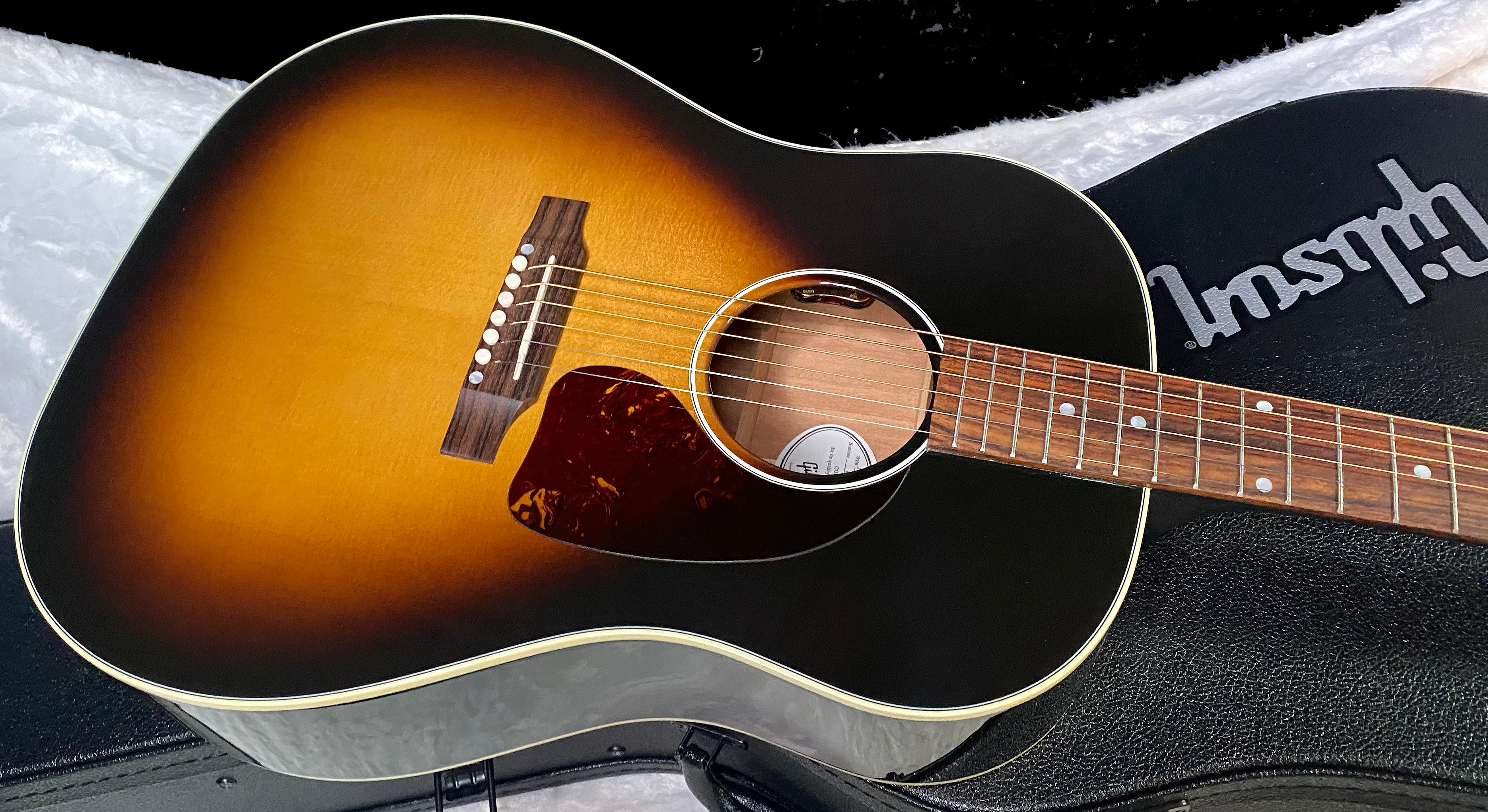 NEW! Gibson J-45 Standard Acoustic Electric Guitar - Vintage Sunburst - Authorized Dealer - 4.85lbs - G07204