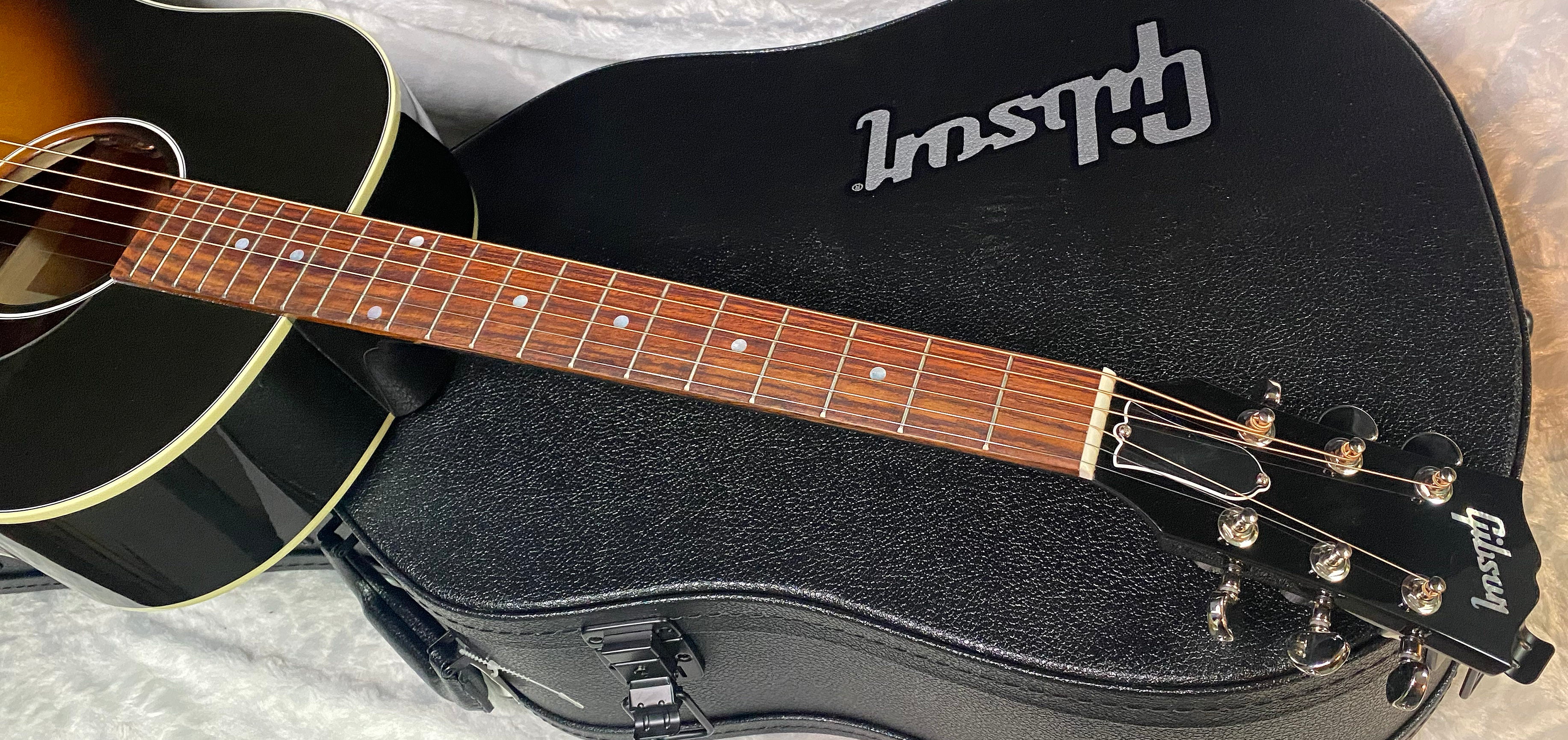 NEW! Gibson J-45 Standard Acoustic Electric Guitar - Vintage Sunburst - Authorized Dealer - 4.85lbs - G07204