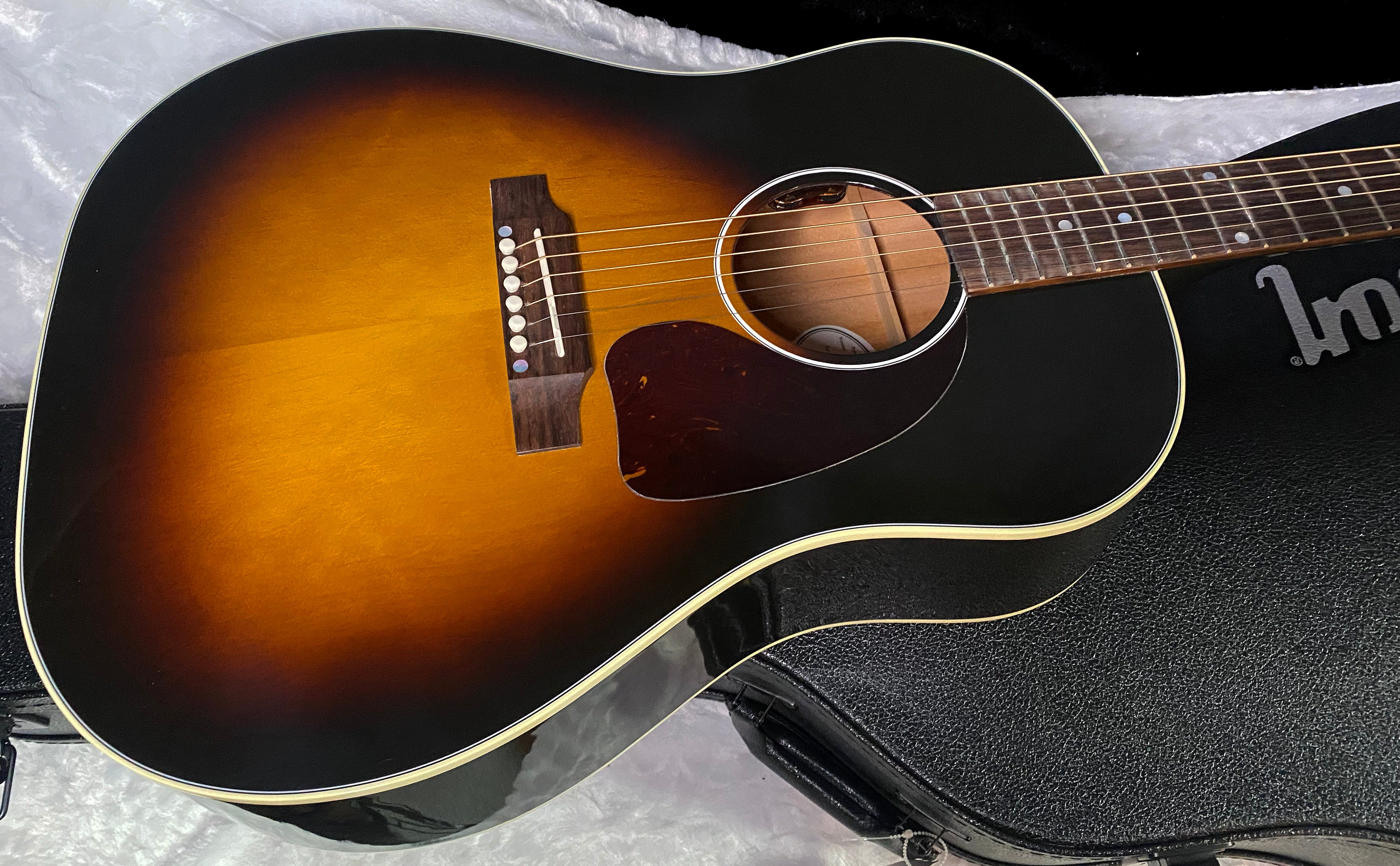 NEW! Gibson J-45 Standard Acoustic Electric Guitar - Vintage Sunburst - Authorized Dealer - 4.55lbs - G07188
