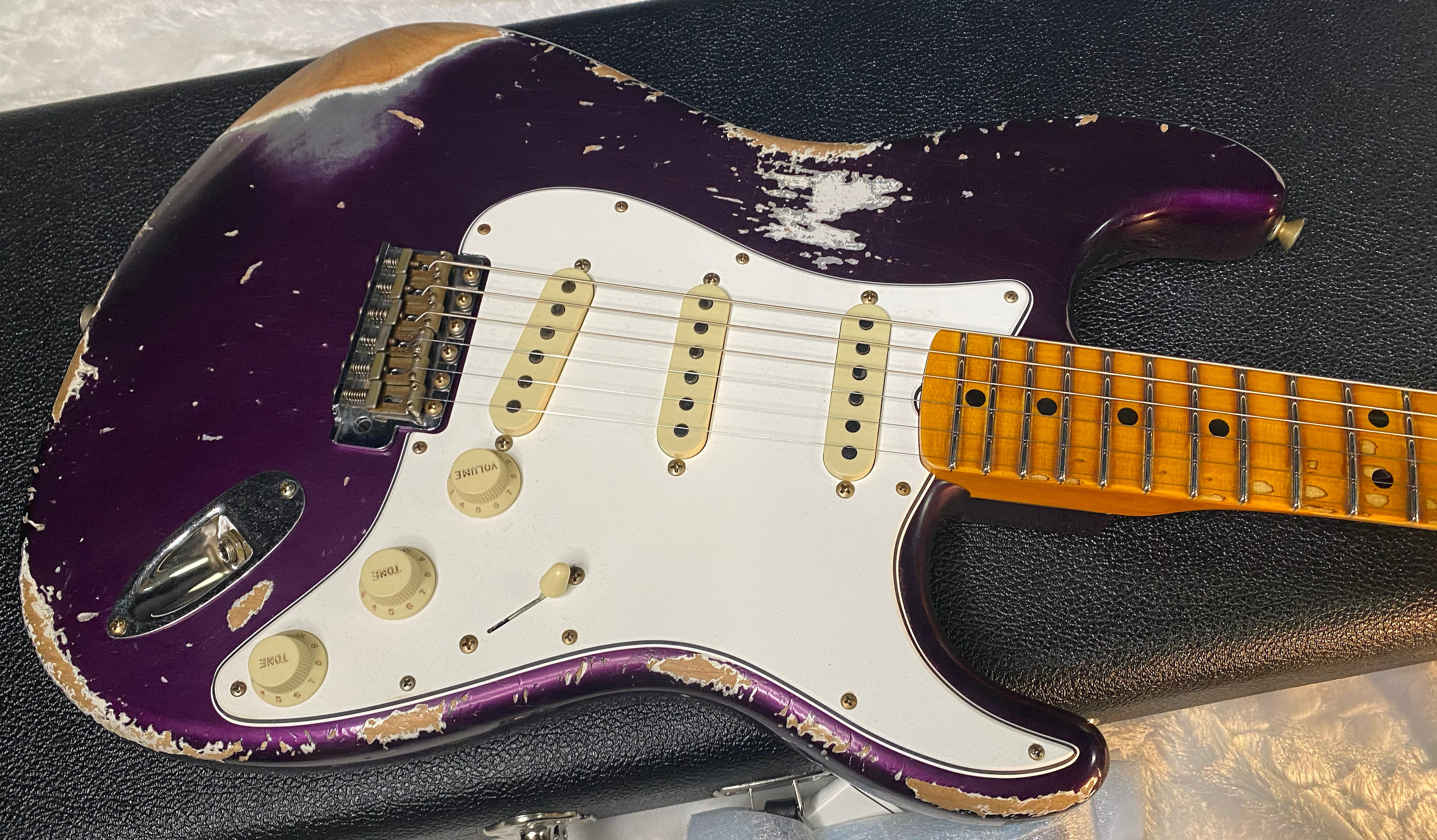 NEW! Fender Custom Shop Special Run '69 Stratocaster Heavy Relic - Handwound P/U's - Aged Plum - Reverse Headstock - 7.8lbs - Authorized Dealer - One OFF! SUPRE RARE! G06592