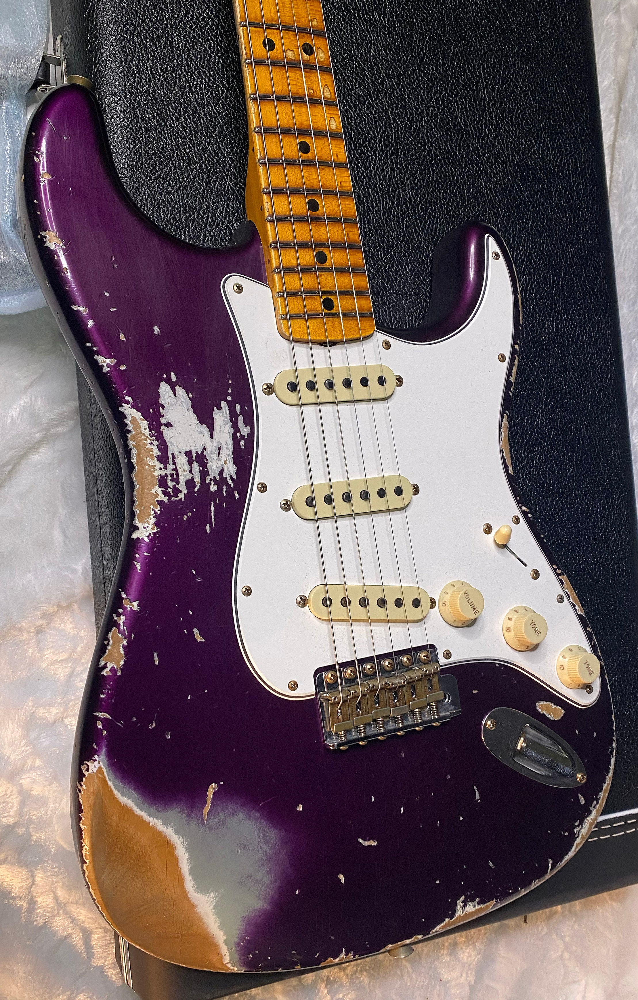 NEW! Fender Custom Shop Special Run '69 Stratocaster Heavy Relic - Handwound P/U's - Aged Plum - Reverse Headstock - 7.8lbs - Authorized Dealer - One OFF! SUPRE RARE! G06592