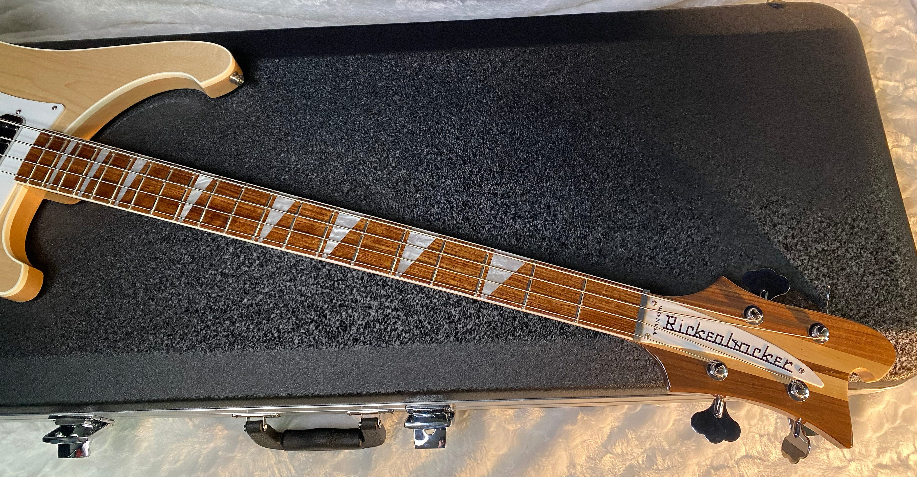 NEW! Rickenbacker 4003 Mapleglo Maple Glo MG - 4-String Bass - Authorized Dealer - 9.45 lbs - G06591