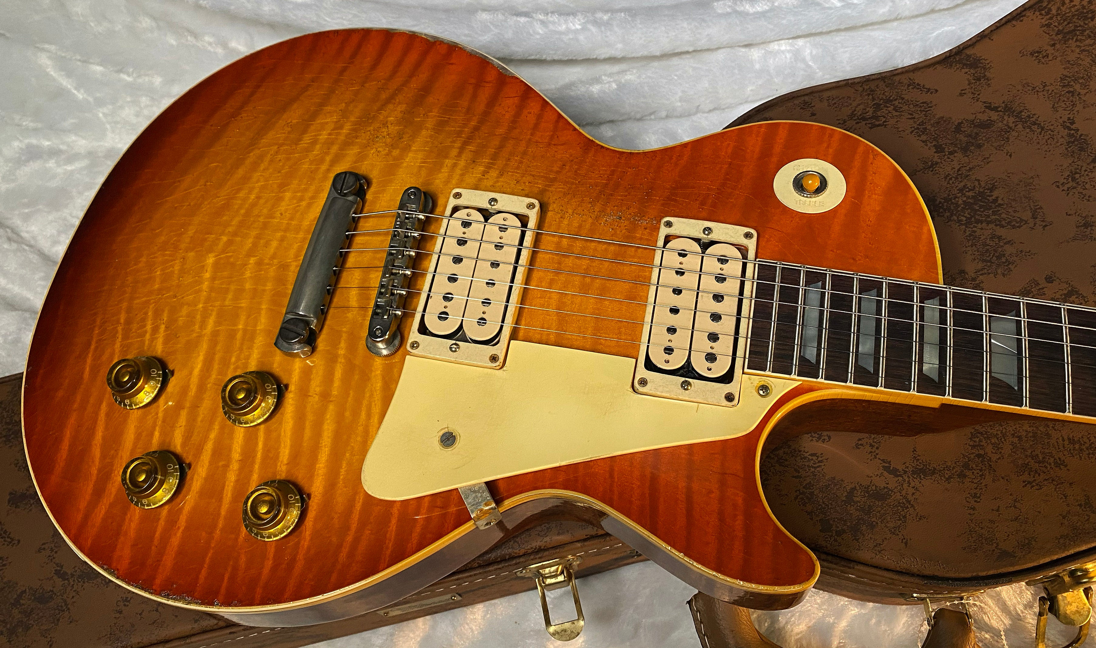 NEW! Gibson Custom 1959 Les Paul Standard Resissue Electric Guitar - Beauty of the Burst #86 Heavy Aged - Authorized Dealer - ONLY 7.9lbs!! G06599