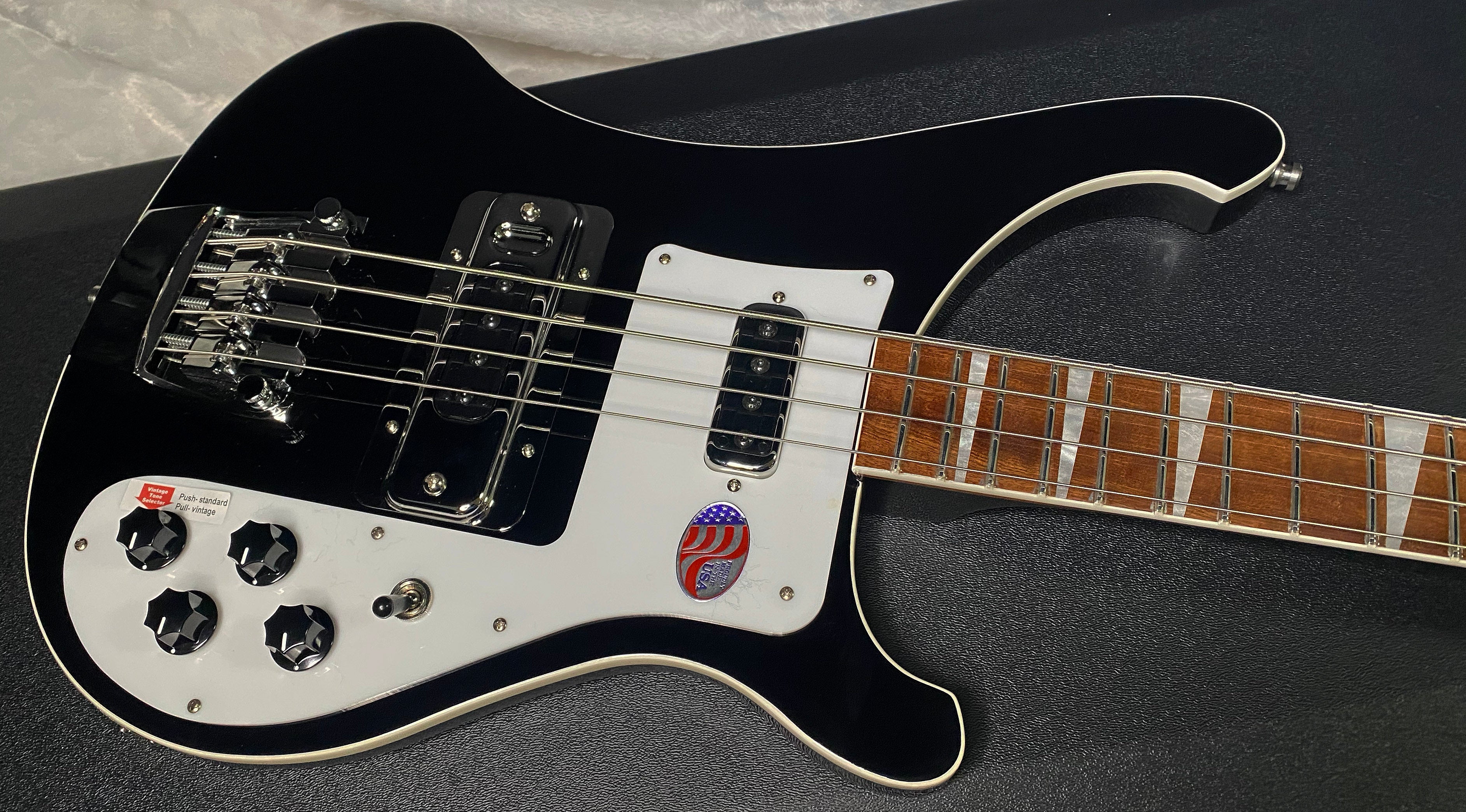 NEW! Rickenbacker 4003 Jetglo Jet Glo JG - 4-String Bass - Authorized Dealer - 9.8 lbs - G06589