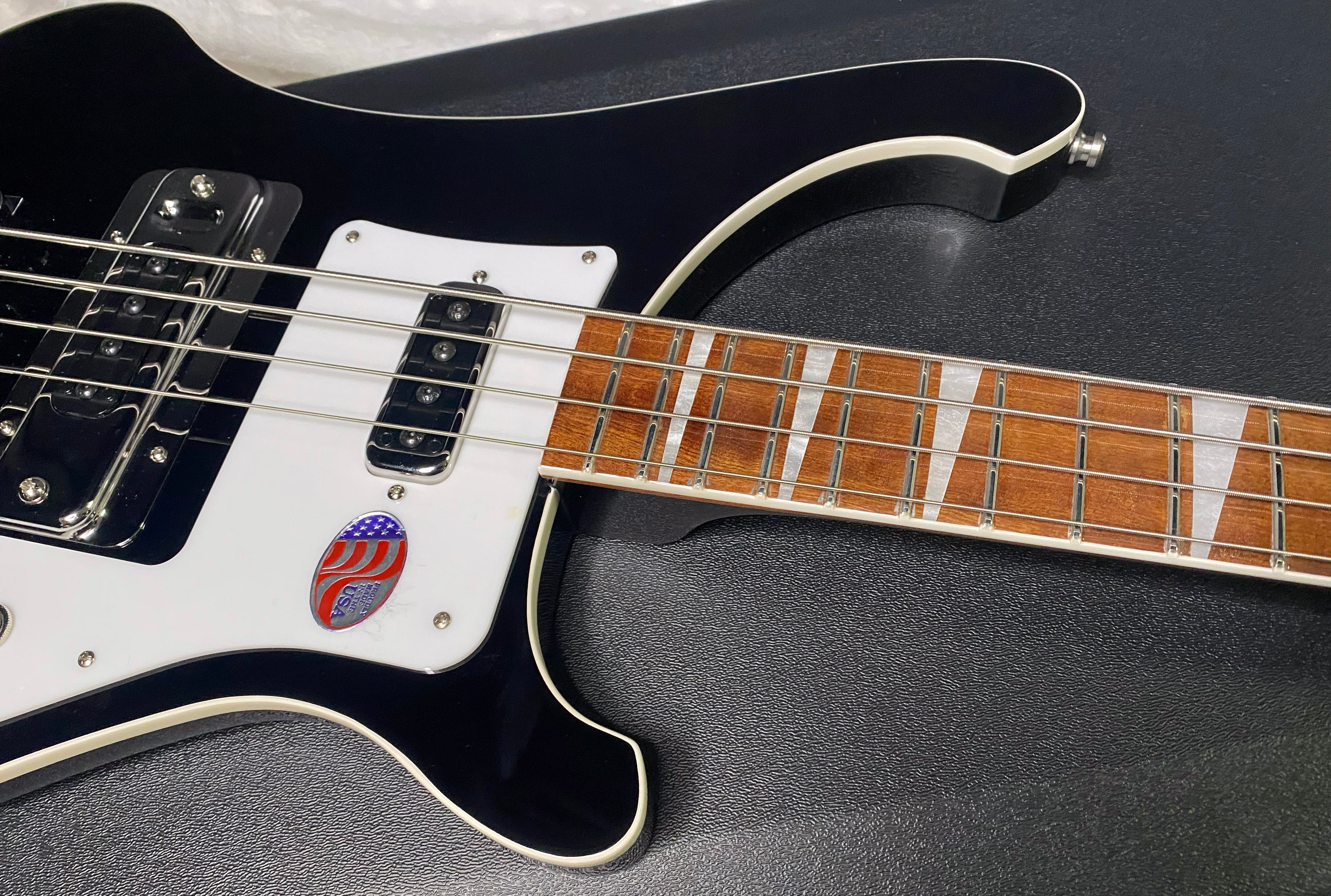 NEW! Rickenbacker 4003 Jetglo Jet Glo JG - 4-String Bass - Authorized Dealer - 9.8 lbs - G06589