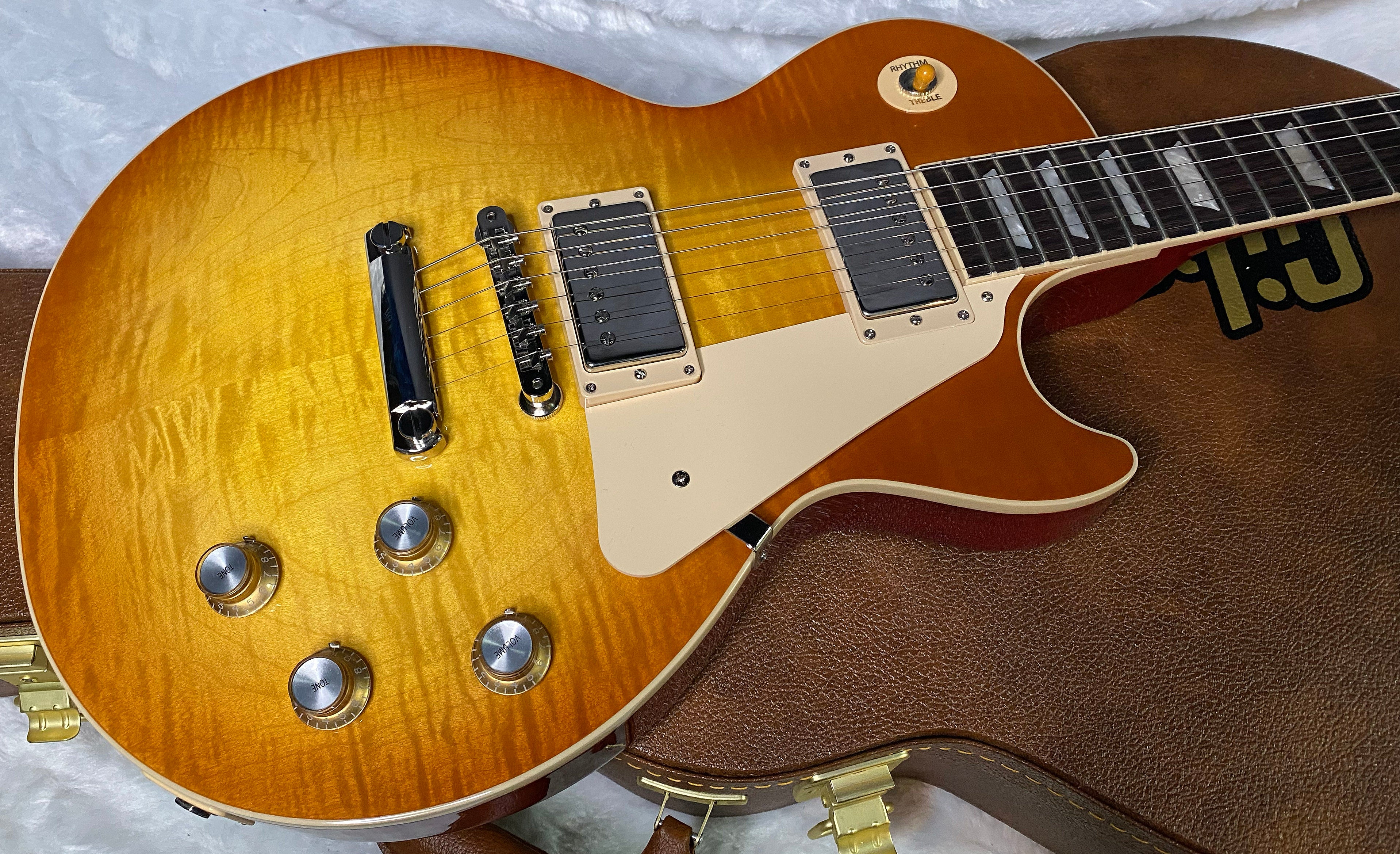 NEW ! Gibson Les Paul 60's Standard Unburst - Authorized Dealer - Flame Maple Top - 9.7lbs - G07187