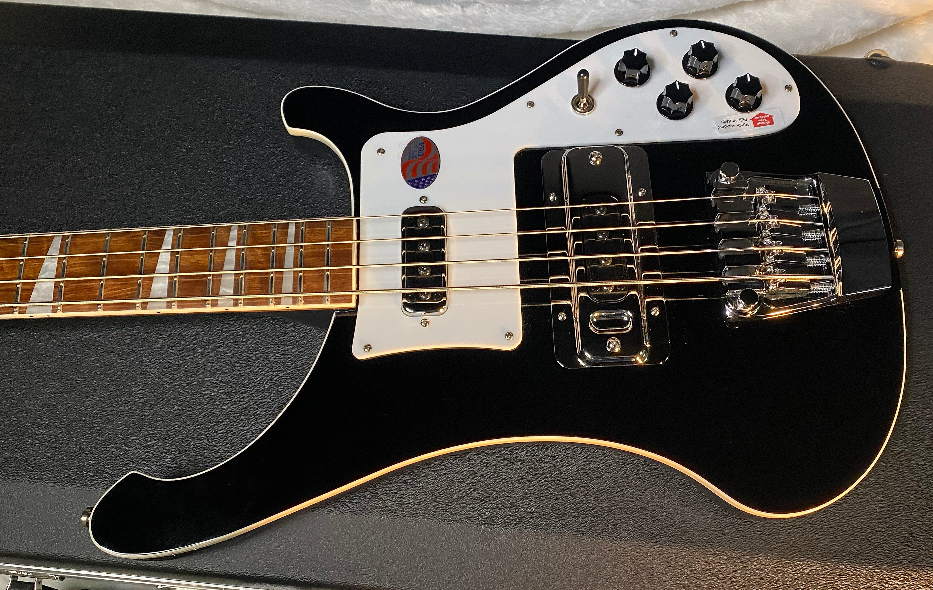 NEW! Rickenbacker 4003 Jetglo Jet Glo JG - 4-String Bass - Authorized Dealer - 9.9 lbs - G06588