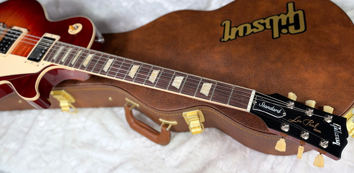 NEW ! Gibson Les Paul Standard '50s - AAA Flame - Factory Sunburst (custom shop finish) - Bizarre Guitar Limited Edition - 9.1 lbs - Authorized Dealer - G07943