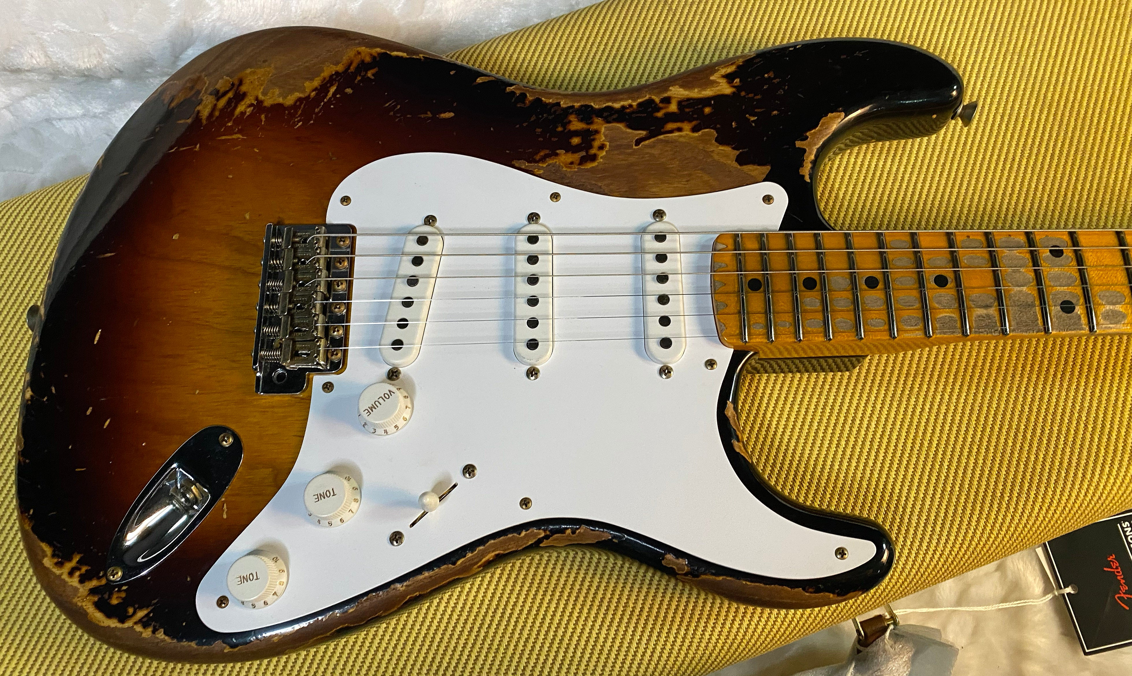 NEW Fender Limited Edition 70th Anniversary 1954 Stratocaster - Super Heavy Relic - Wide-Fade 2-Color Sunburst - Authorized Dealer - 7lbs - G05121