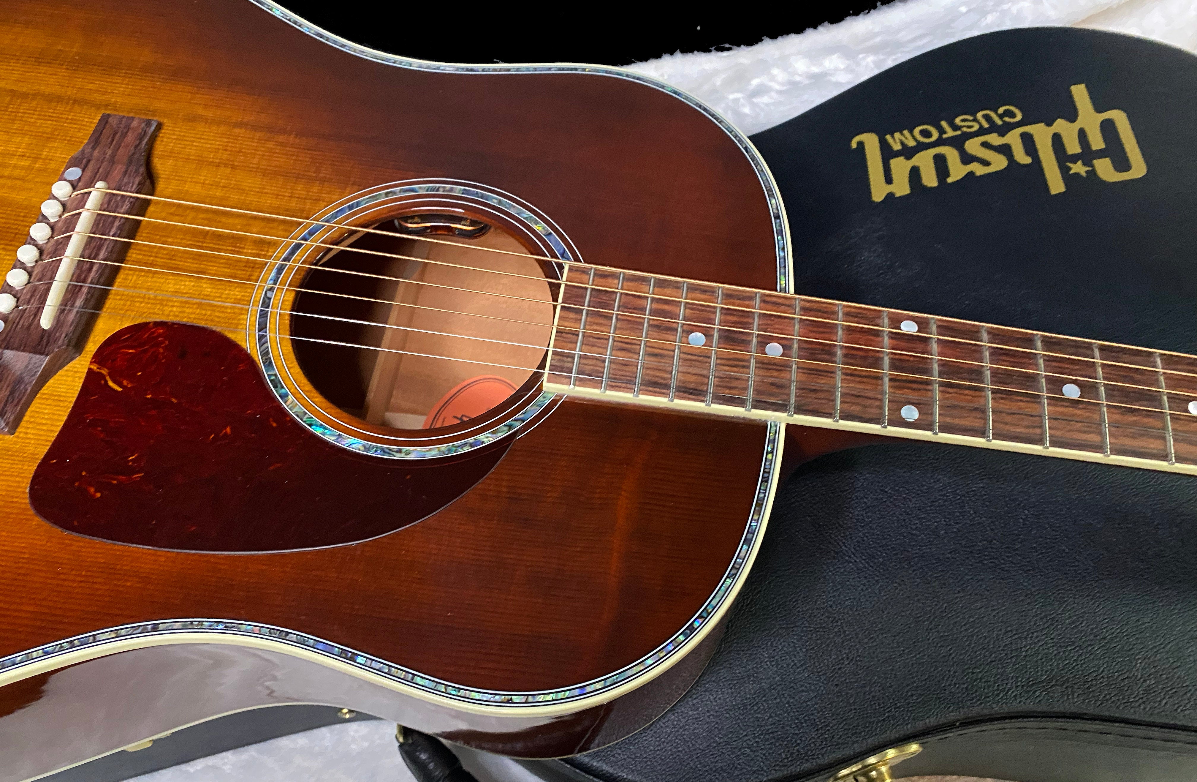 NEW! Gibson Acoustic J-45 Anniversary Limited Edition Acoustic-Electric Guitar - Custom Shop - Cremona Burst - 4.35lbs - Authorized Dealer - G07199