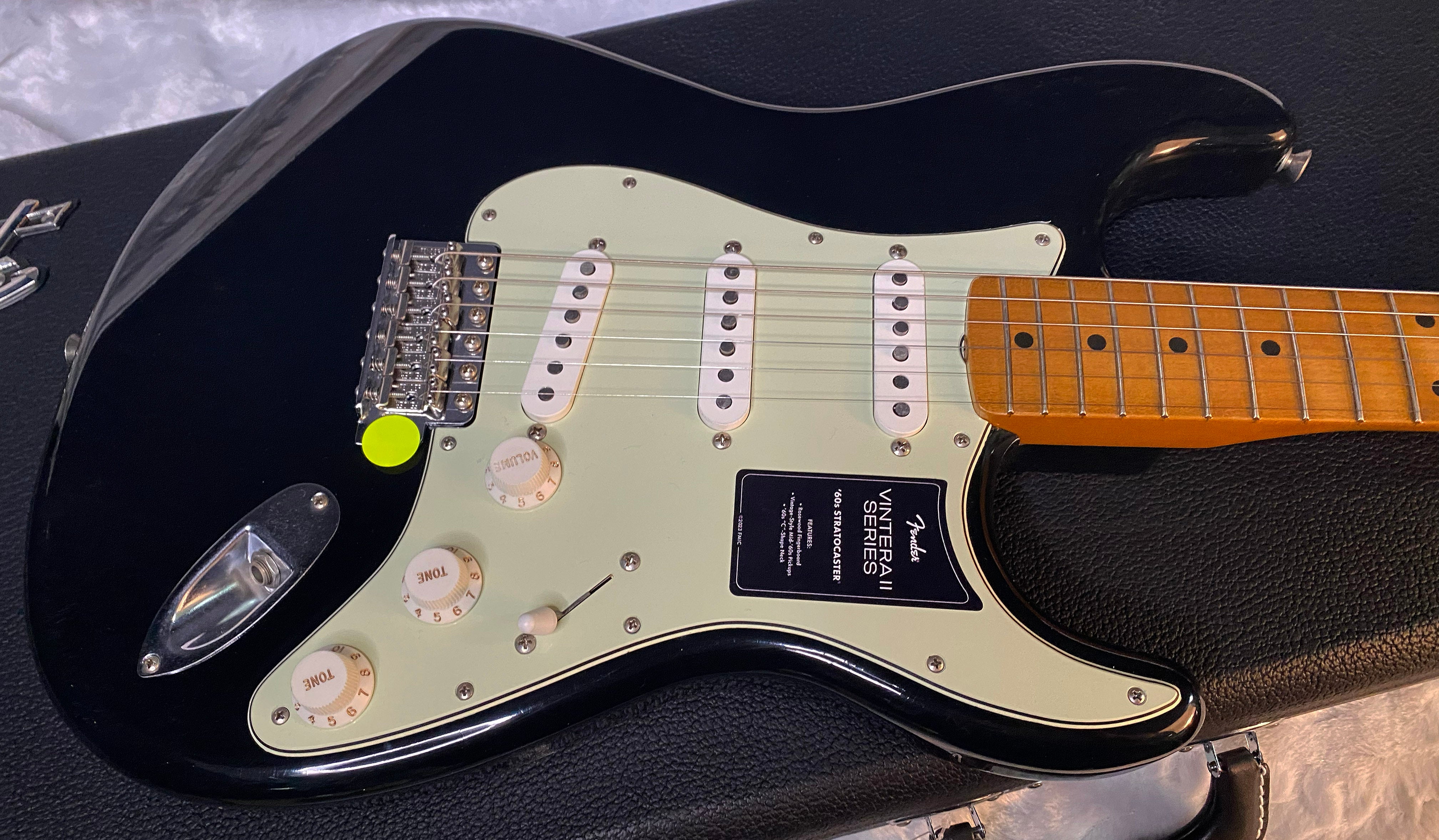 NEW! Fender Limited Edition Vintera II Road Worn '60s Stratocaster - Black - 7.4lbs - Authorized Dealer - G05770