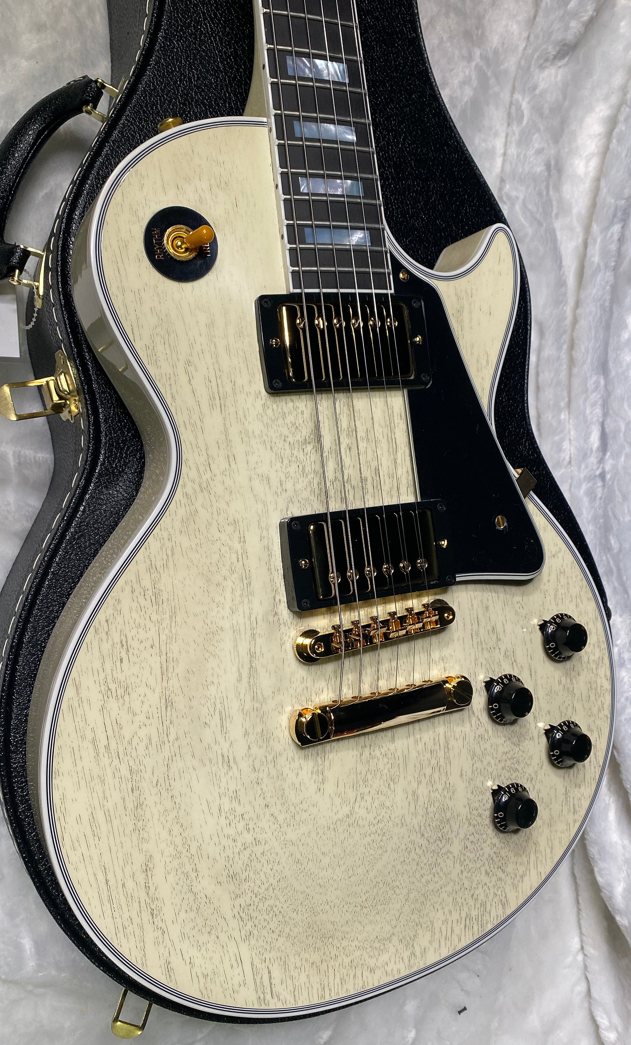 NEW! Gibson Les Paul Custom 1957 Reissue VOS - Custom Ordered in TV White - Custom Shop - ONLY 8.8 lbs - Authorized Dealer - G06610