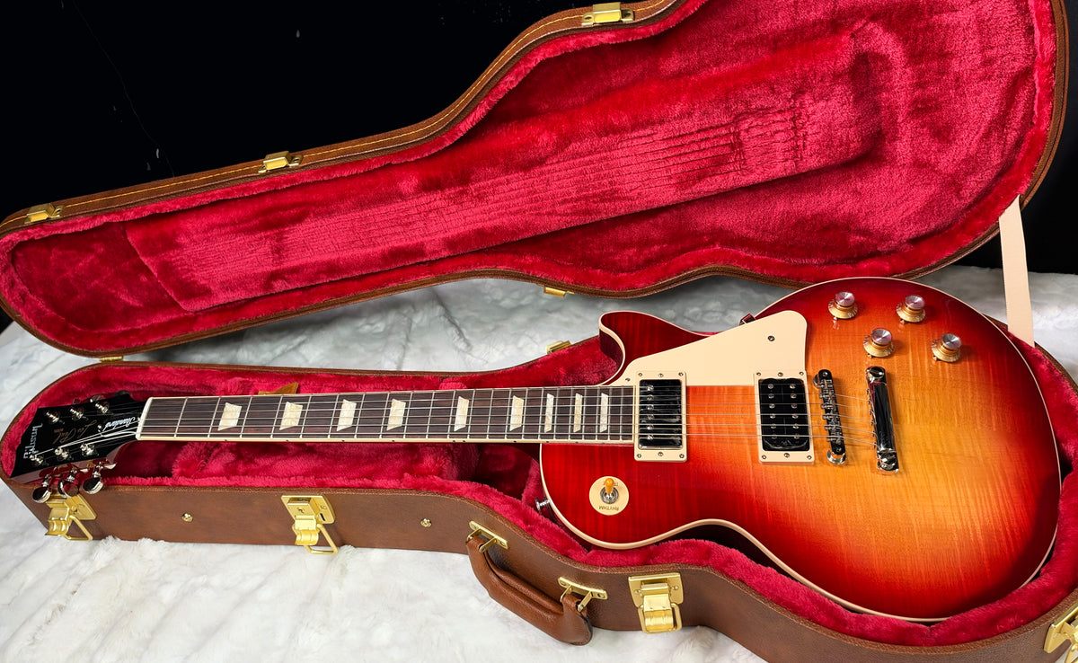 NEW ! Gibson Les Paul Standard '60s - AAA Flame - Factory Sunburst (custom shop finish) - Bizarre Guitar Limited Edition - 8.8 lbs - Authorized Dealer - G07945