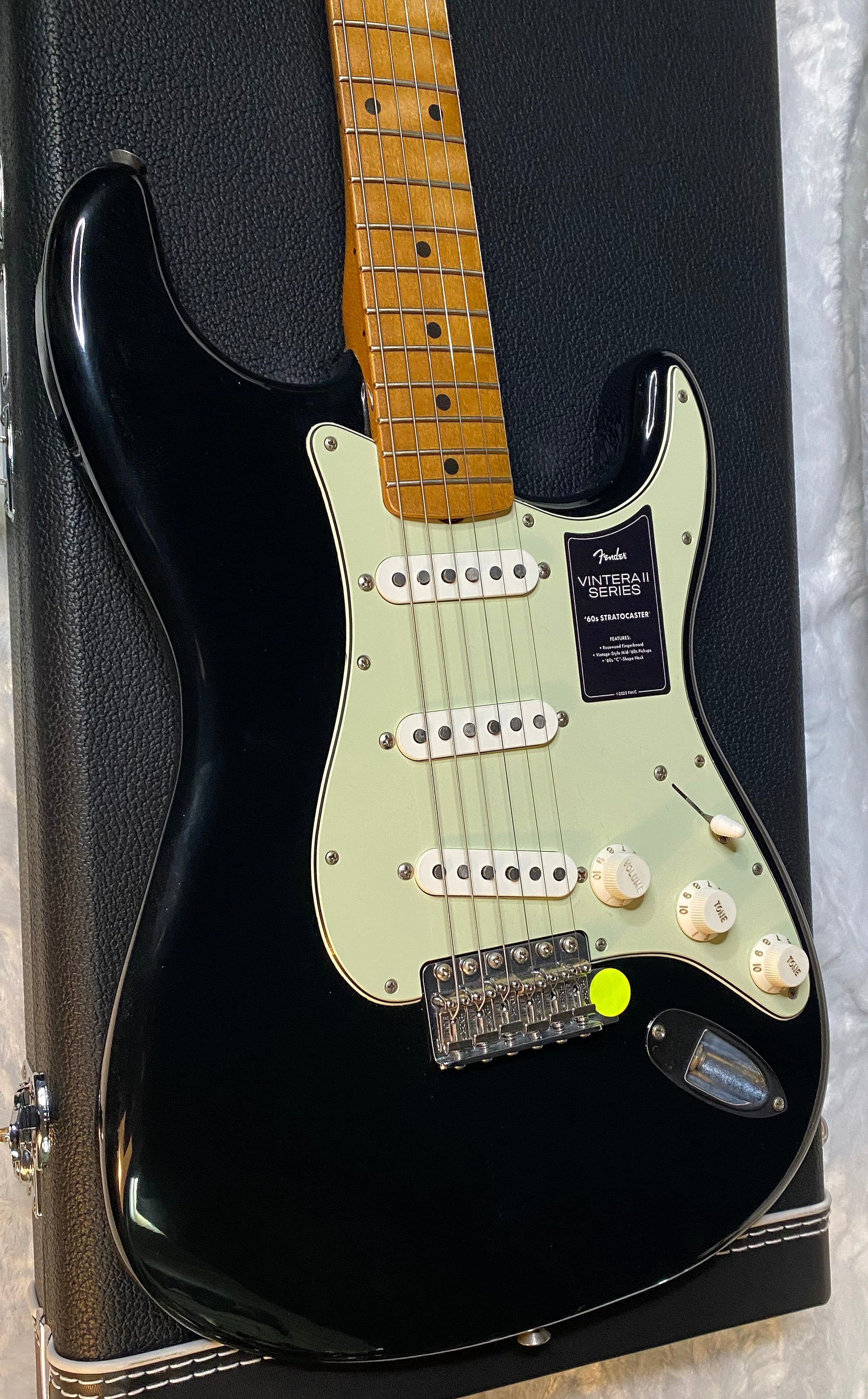 NEW! Fender Limited Edition Vintera II Road Worn '60s Stratocaster - Black - 7.4lbs - Authorized Dealer - G05770